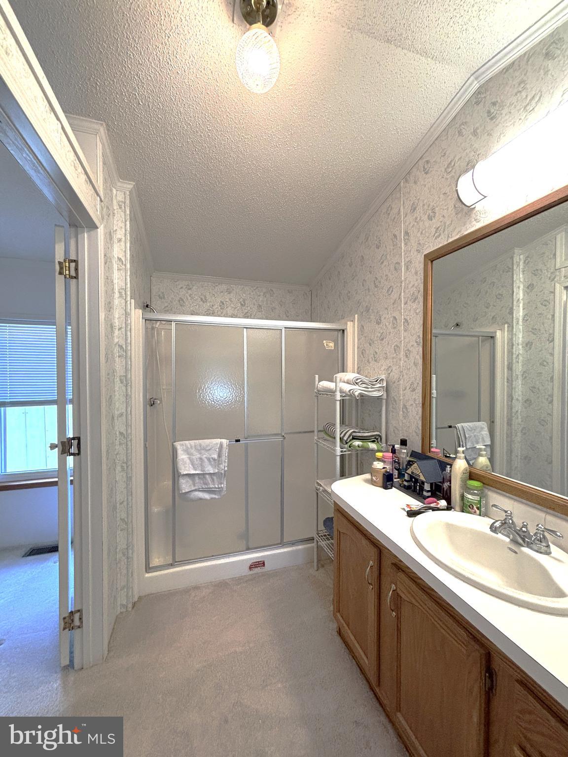 CONTINENTAL COURTS - Residential