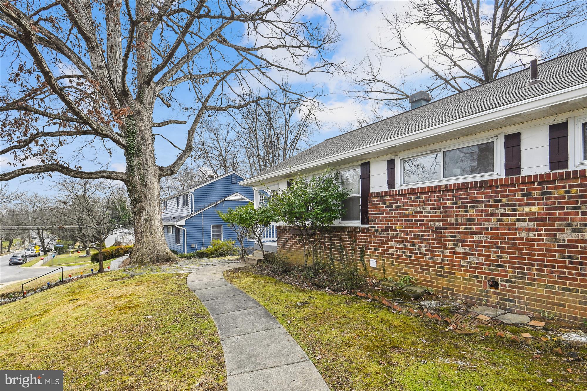 ROCKCREST - Residential Lease