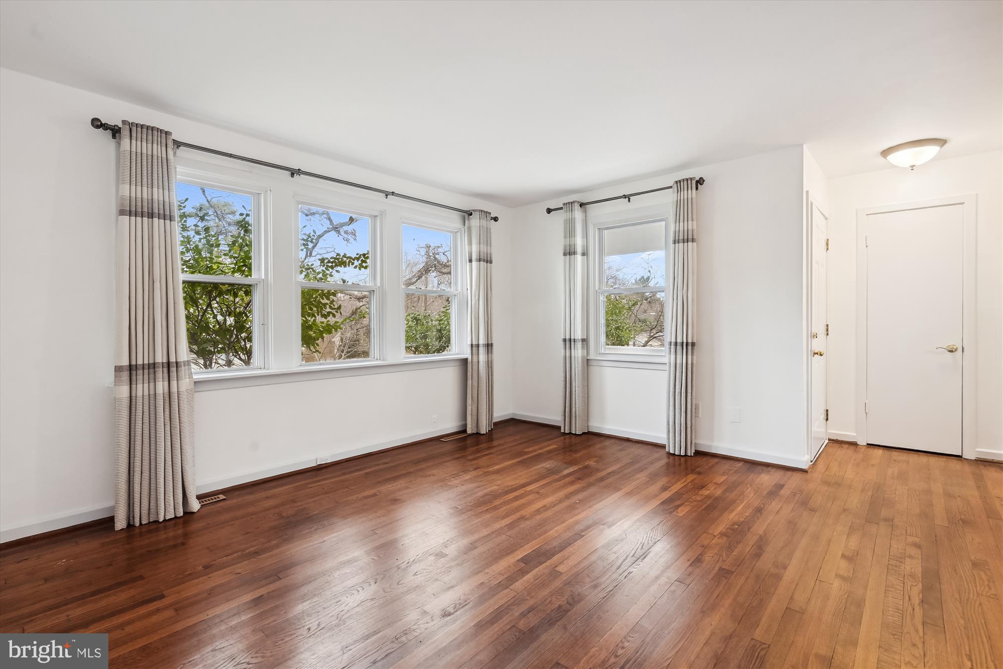 ROCKCREST - Residential Lease