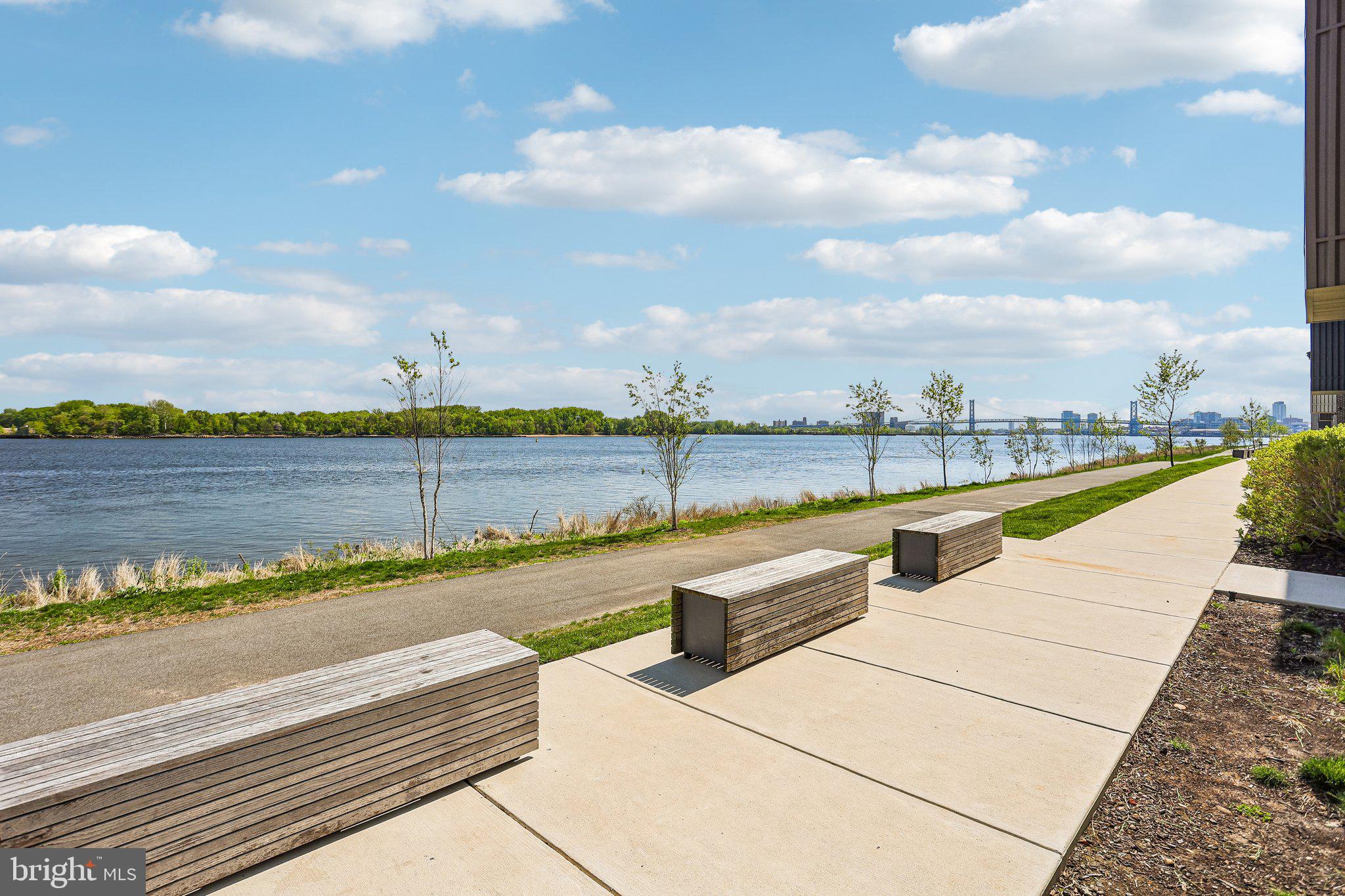 NORTHBANK - Residential