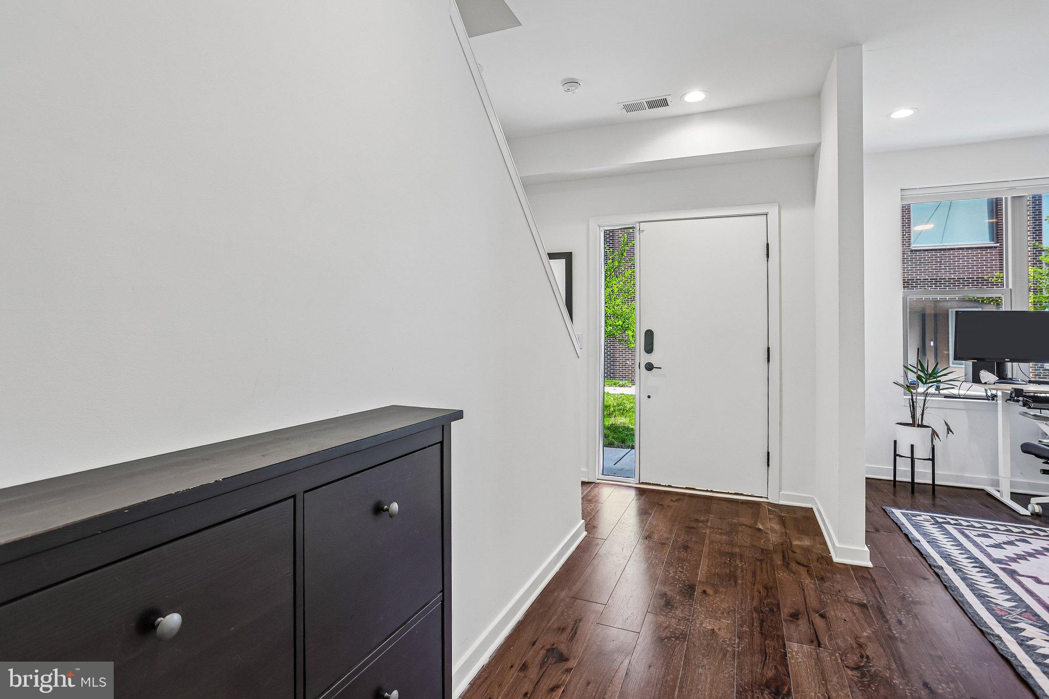 NORTHBANK - Residential