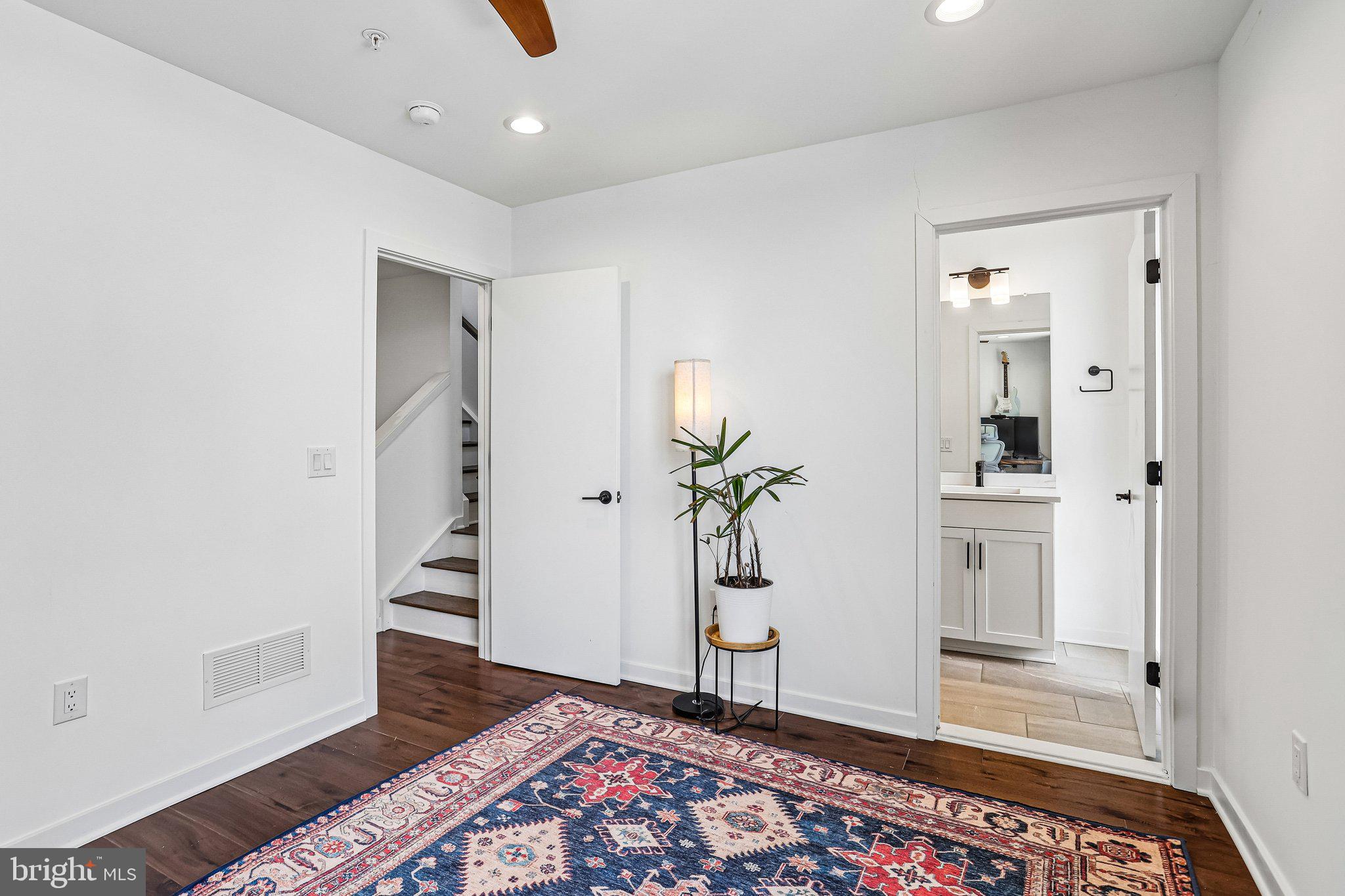 NORTHBANK - Residential