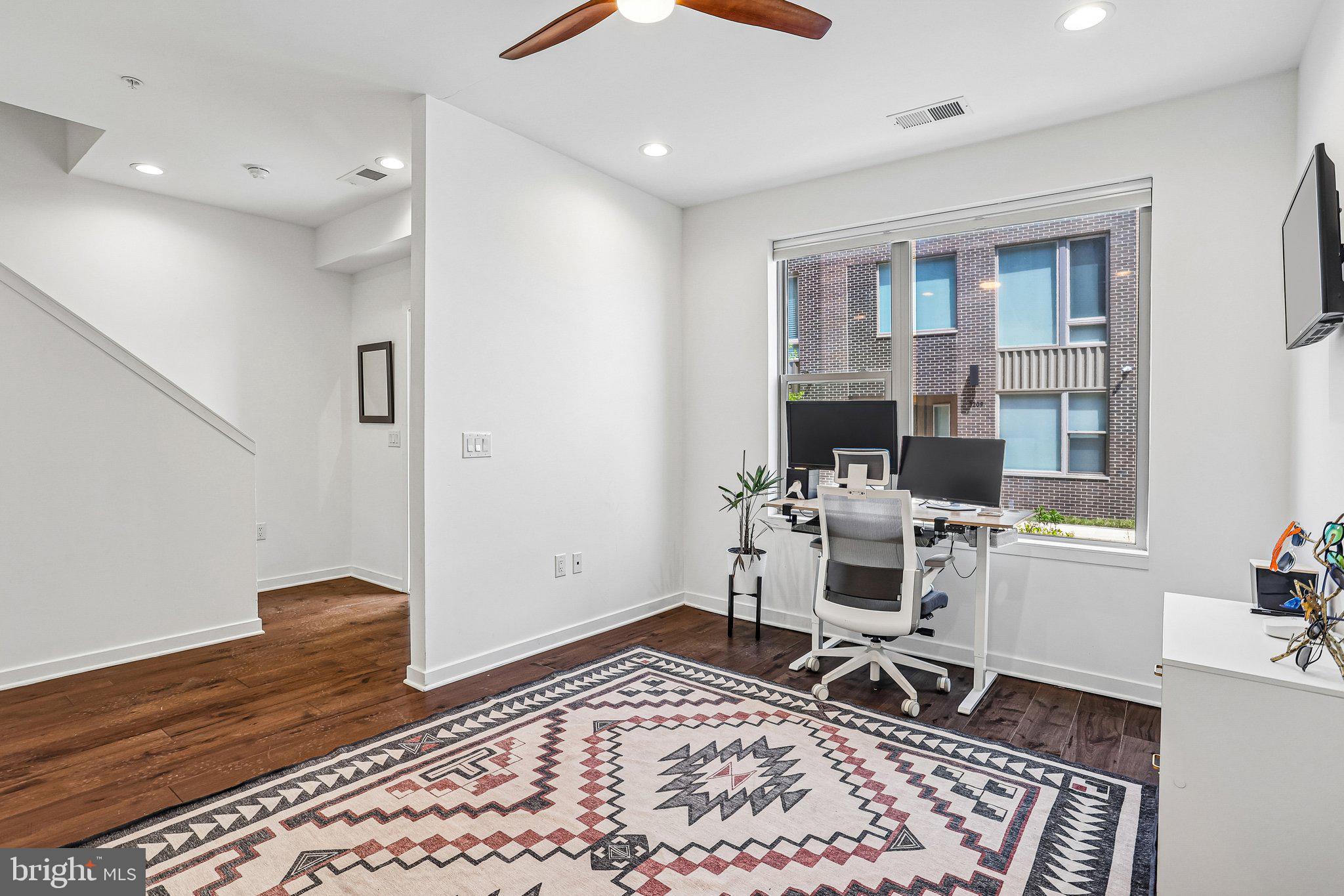NORTHBANK - Residential