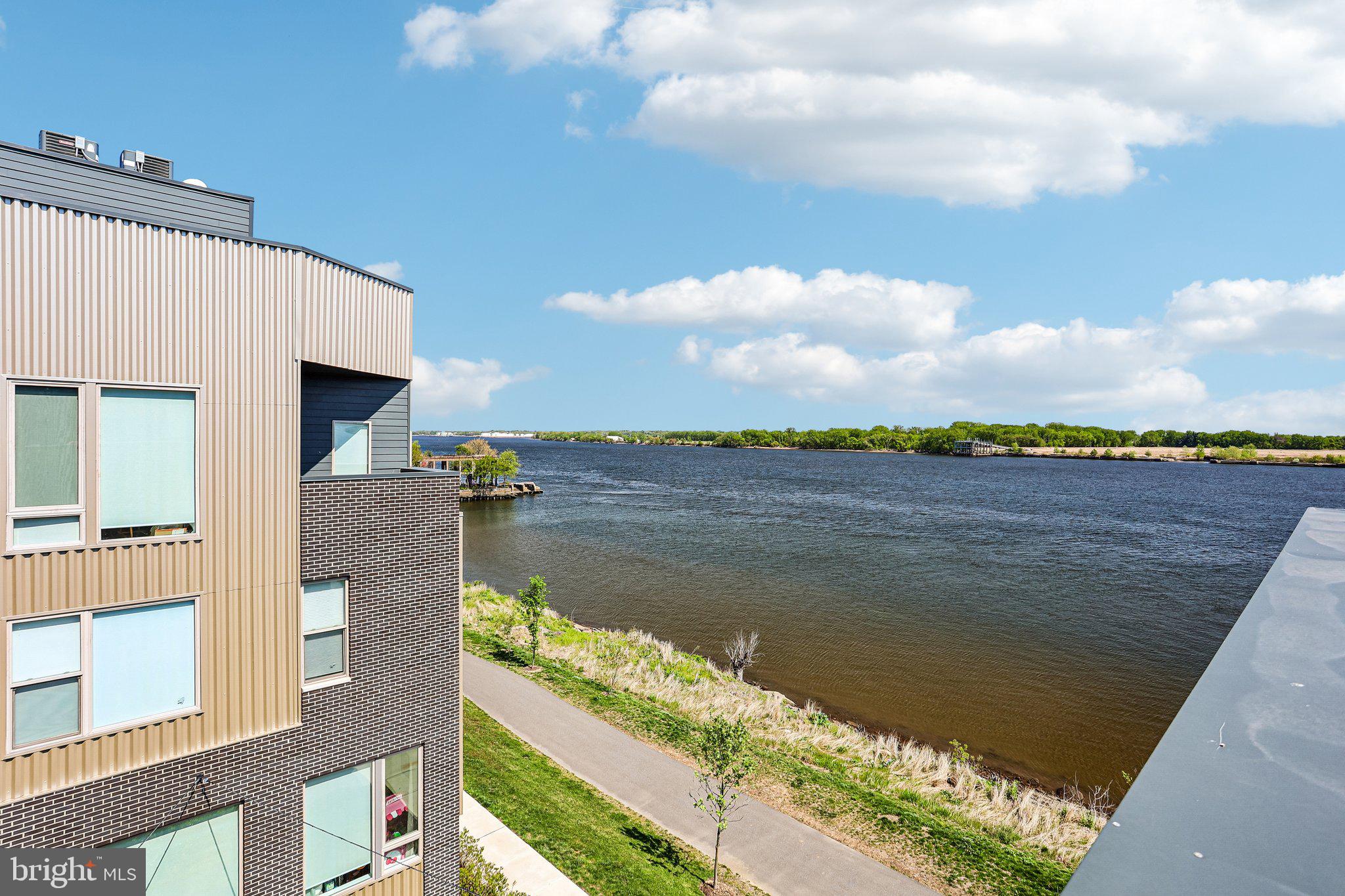 NORTHBANK - Residential