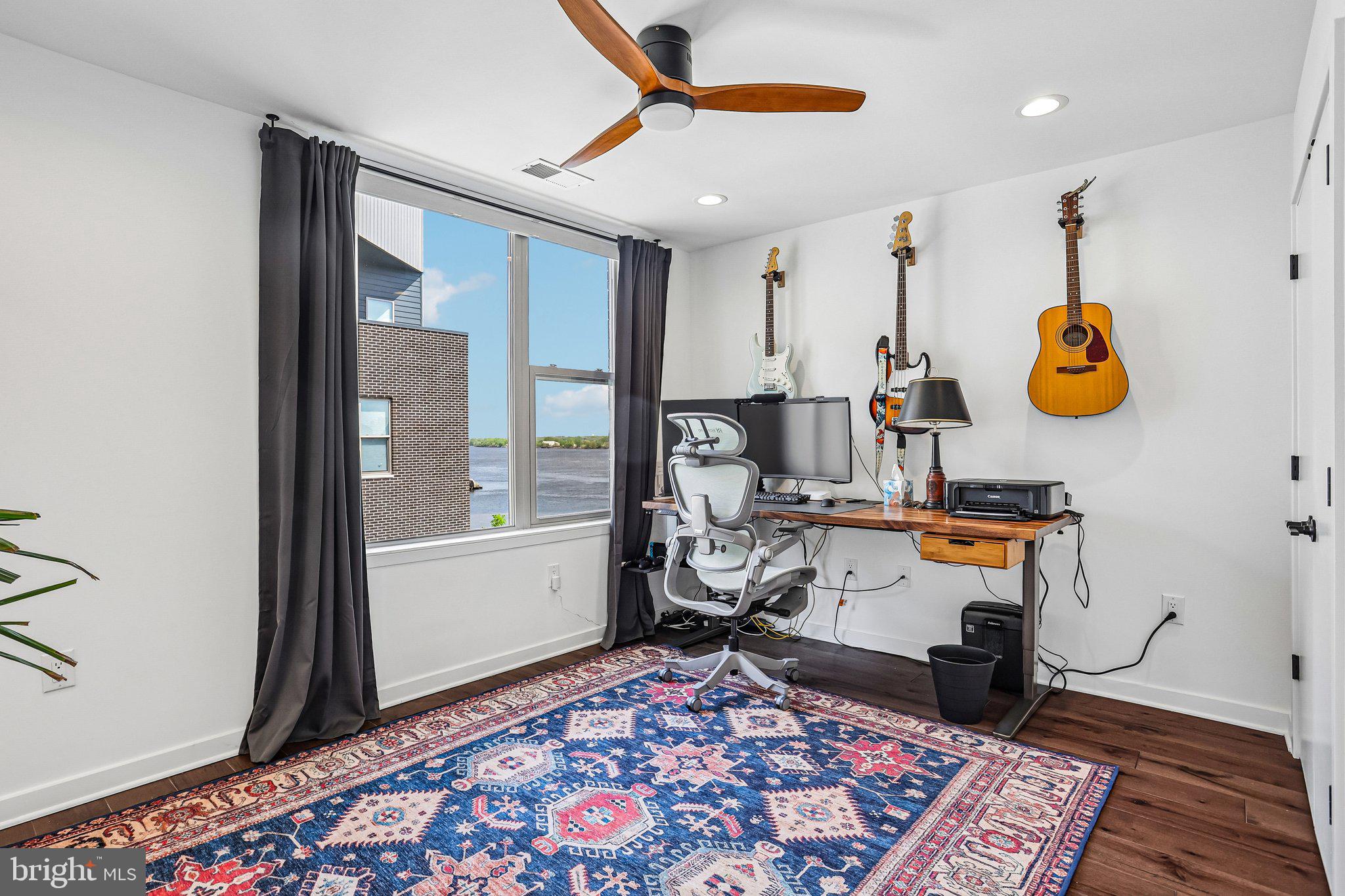 NORTHBANK - Residential