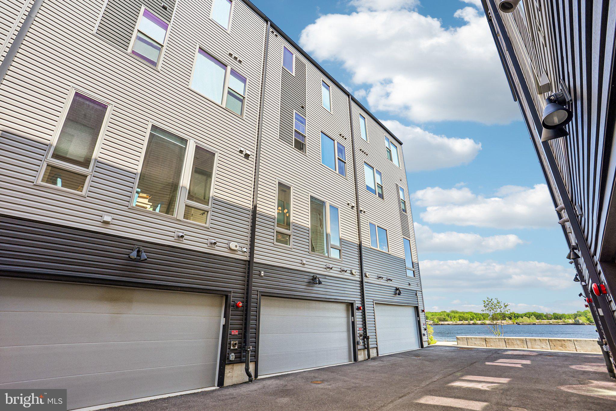 NORTHBANK - Residential