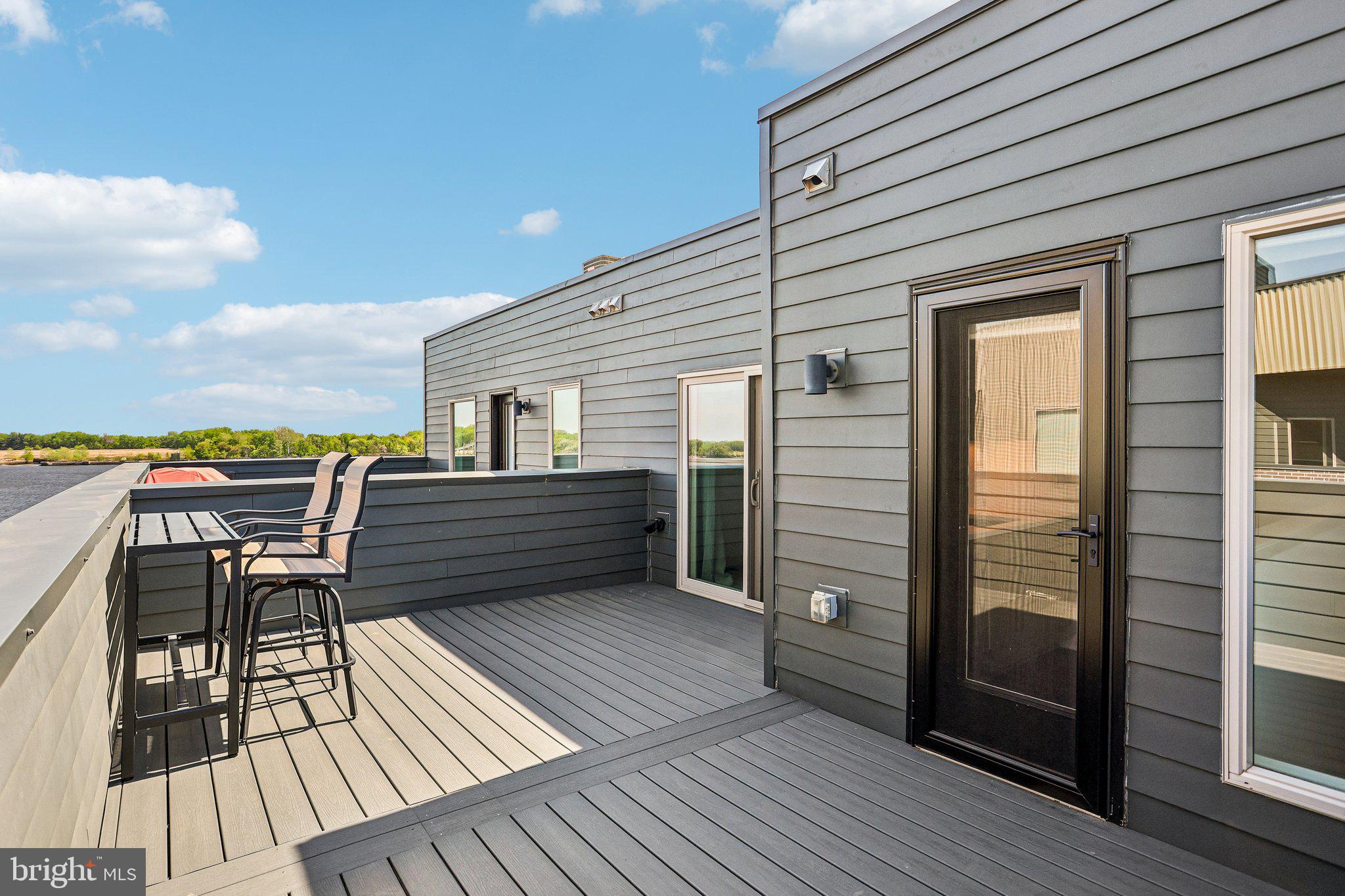 NORTHBANK - Residential
