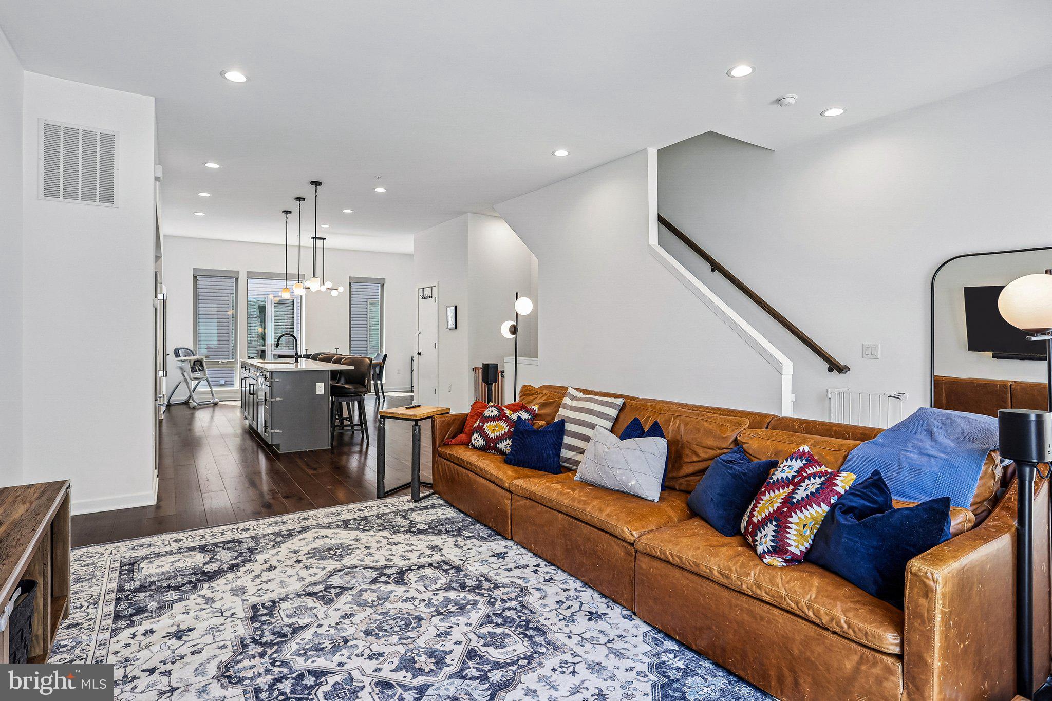 NORTHBANK - Residential