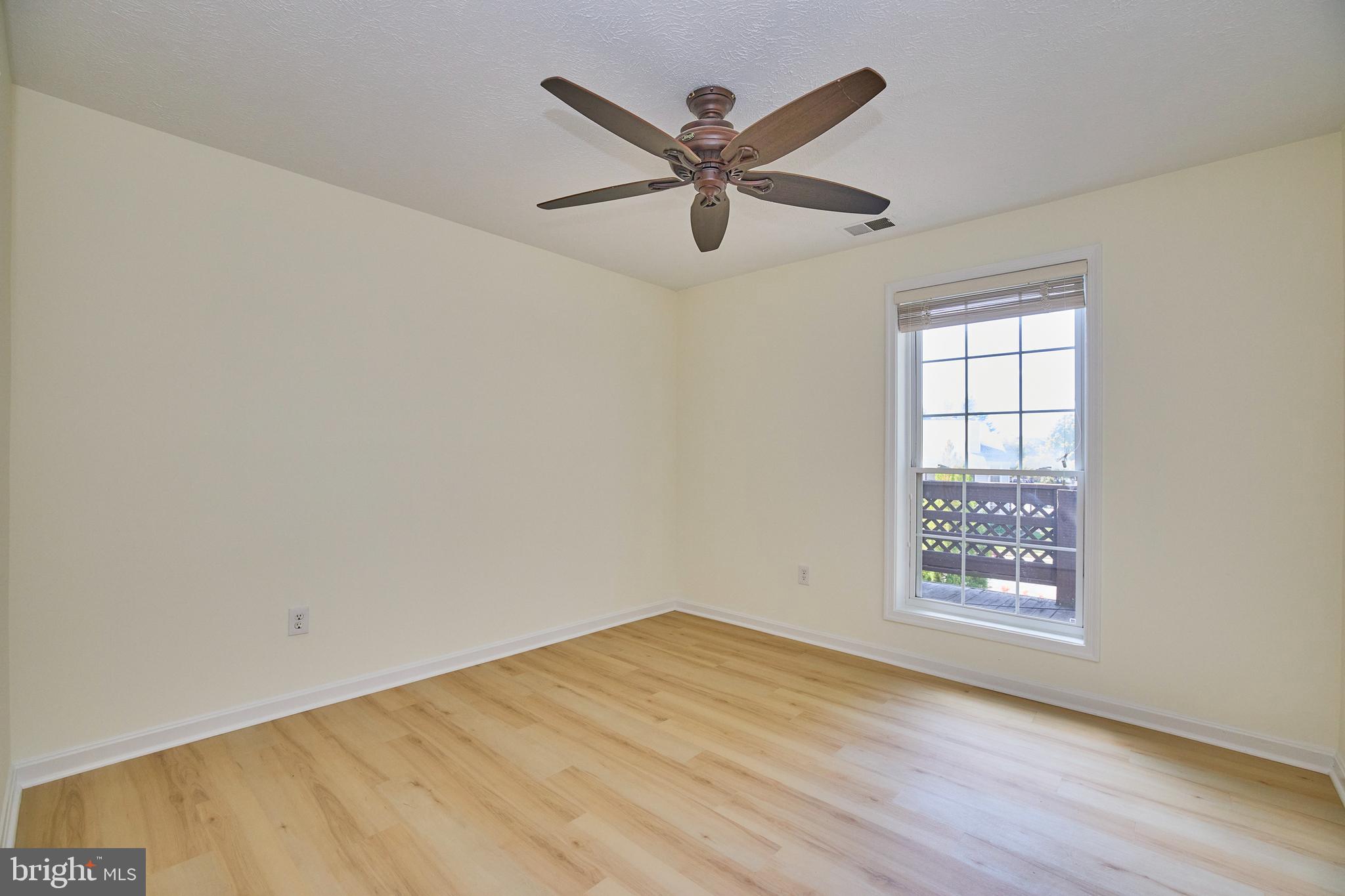 THE OAKTON - Residential