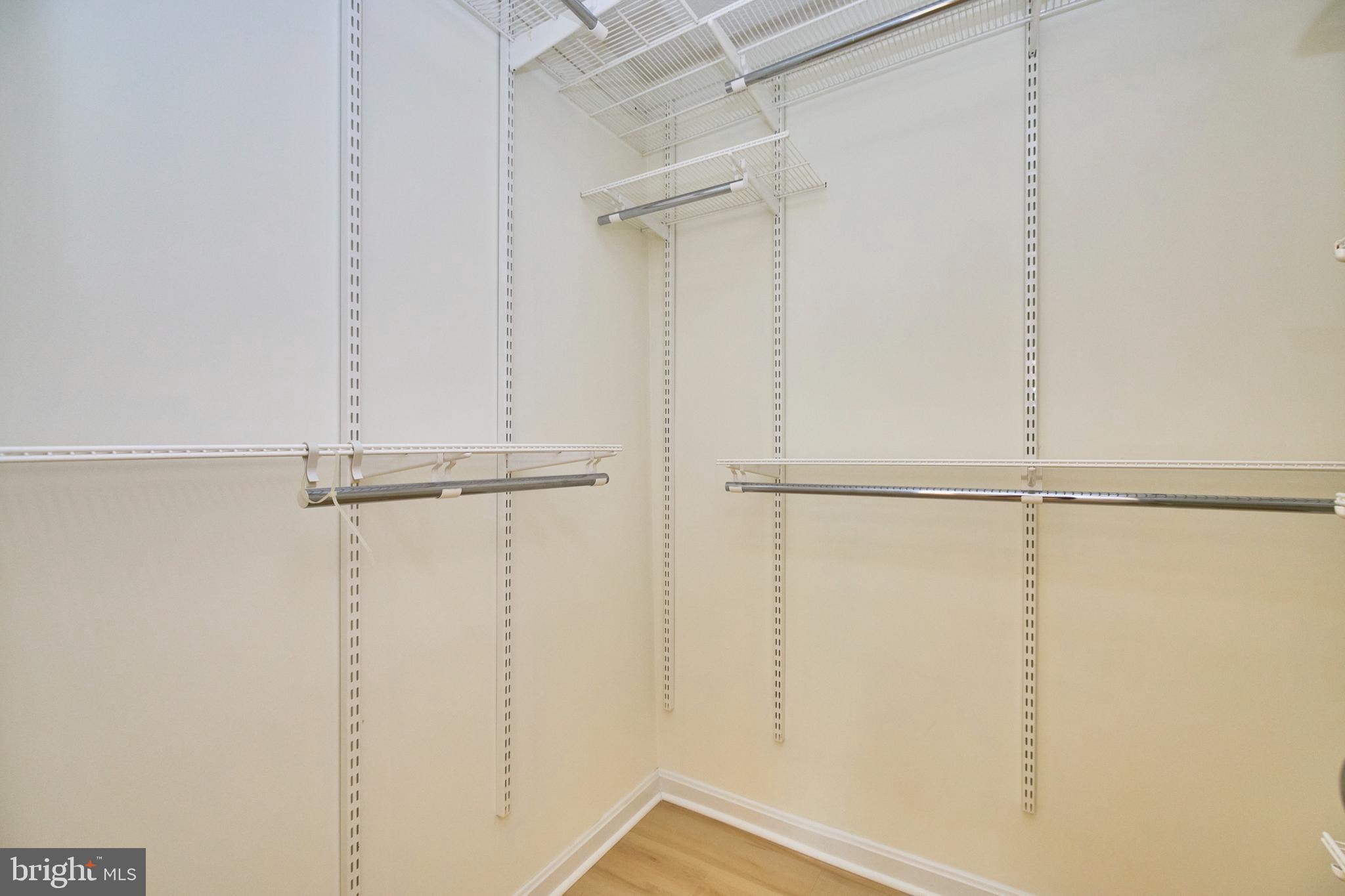 THE OAKTON - Residential