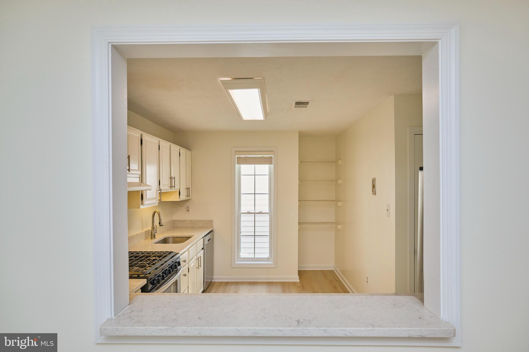 THE OAKTON - Residential