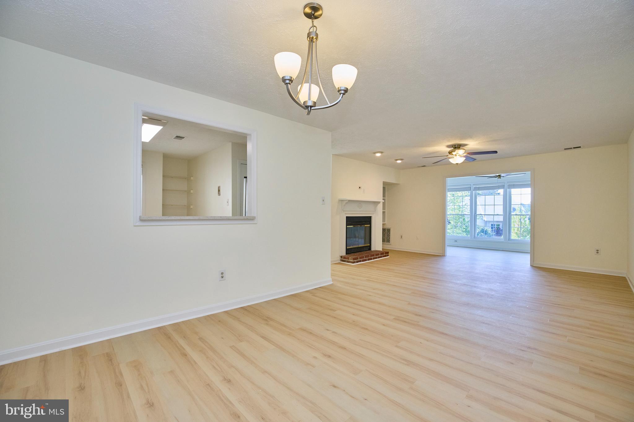 THE OAKTON - Residential