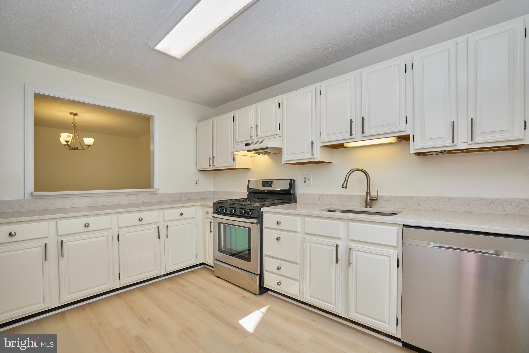 THE OAKTON - Residential