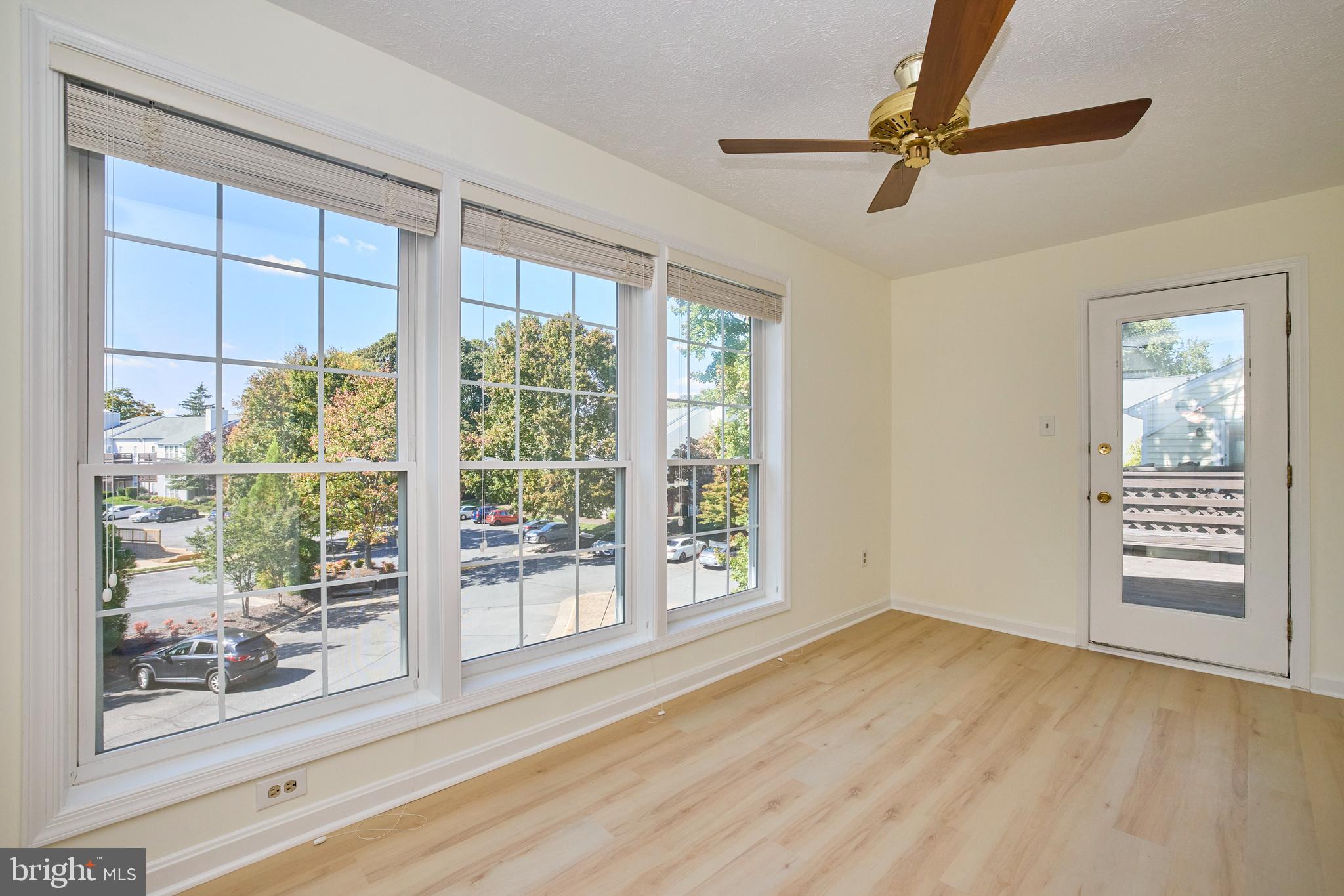 THE OAKTON - Residential