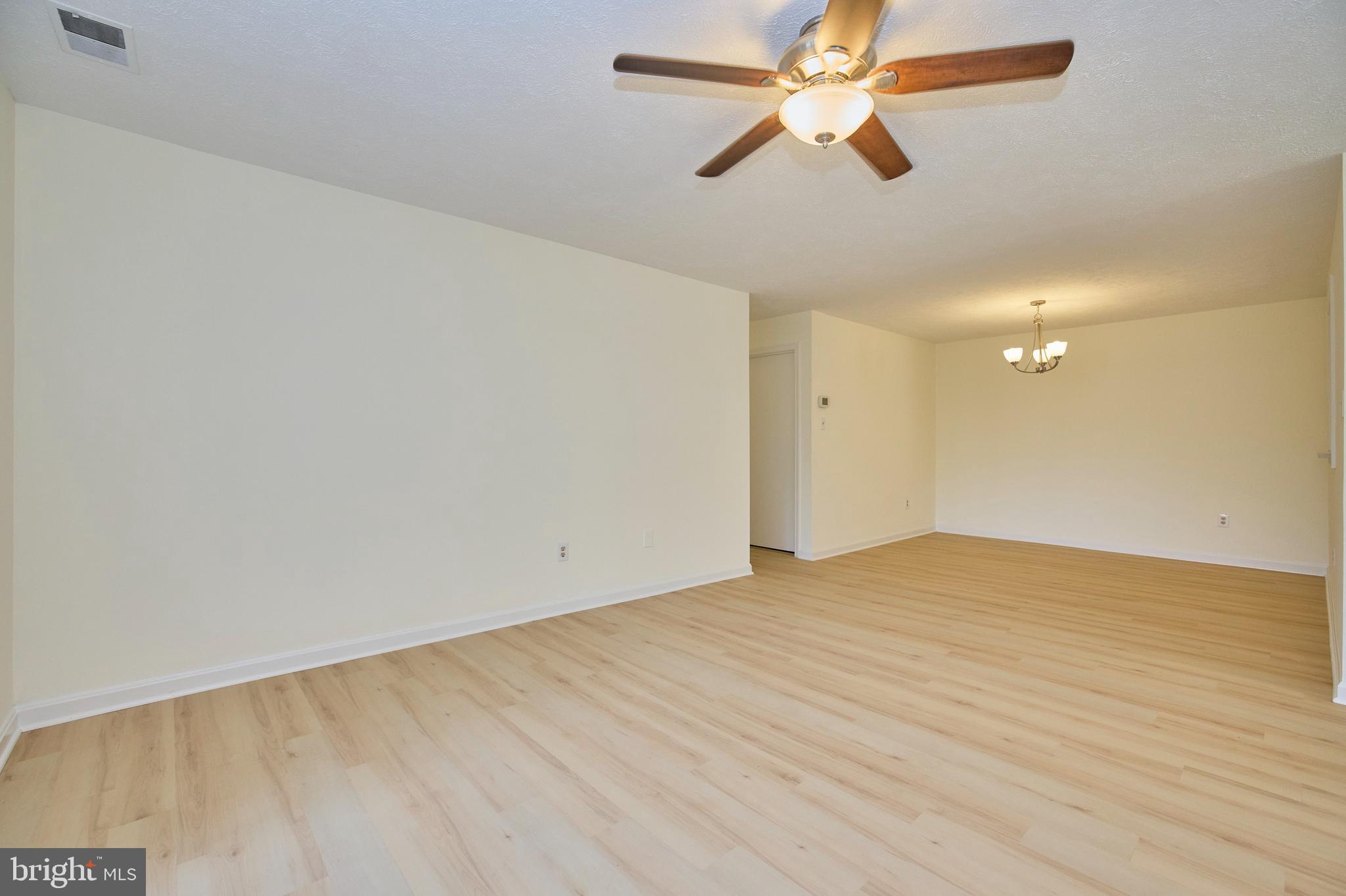 THE OAKTON - Residential