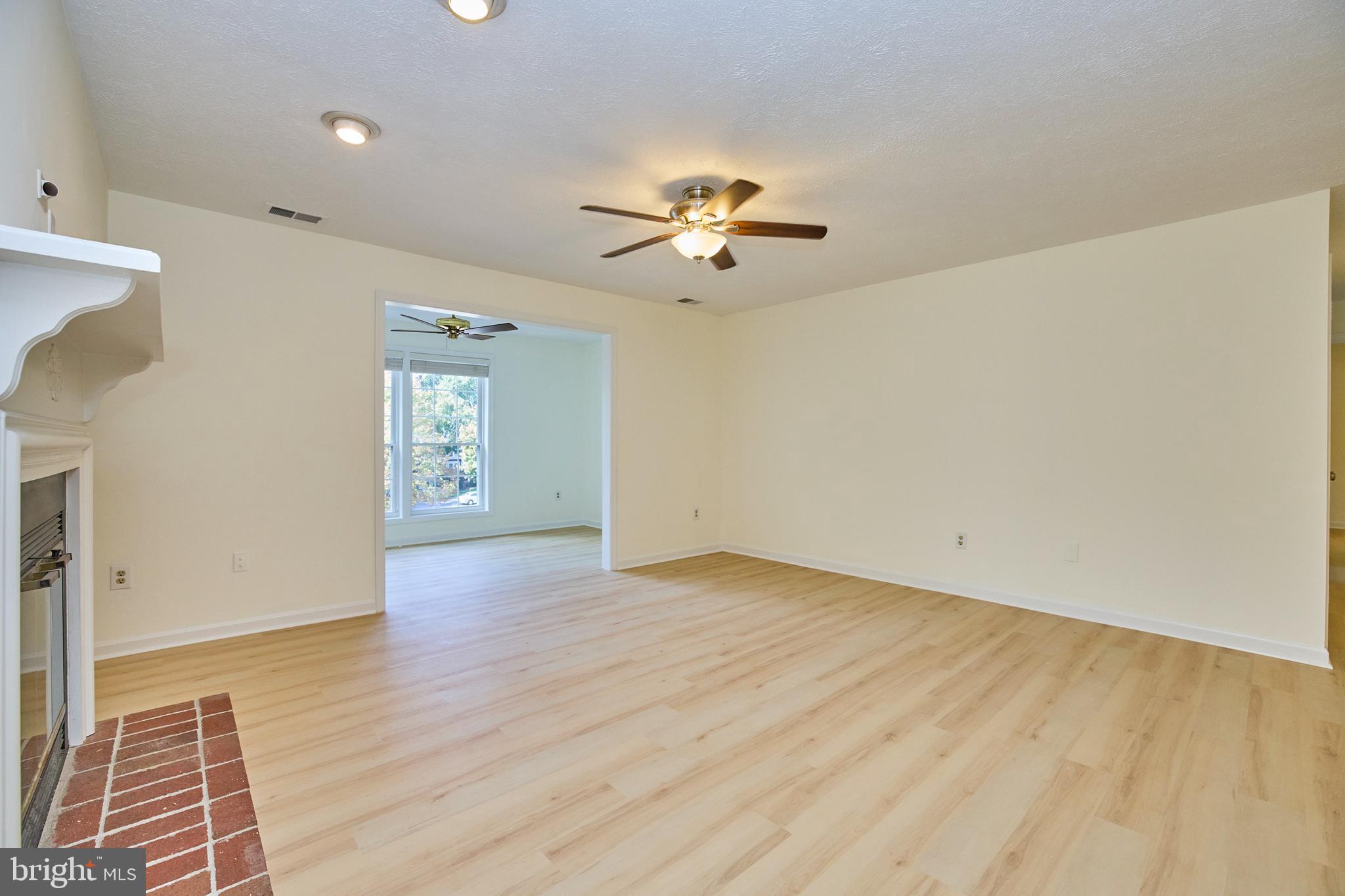 THE OAKTON - Residential