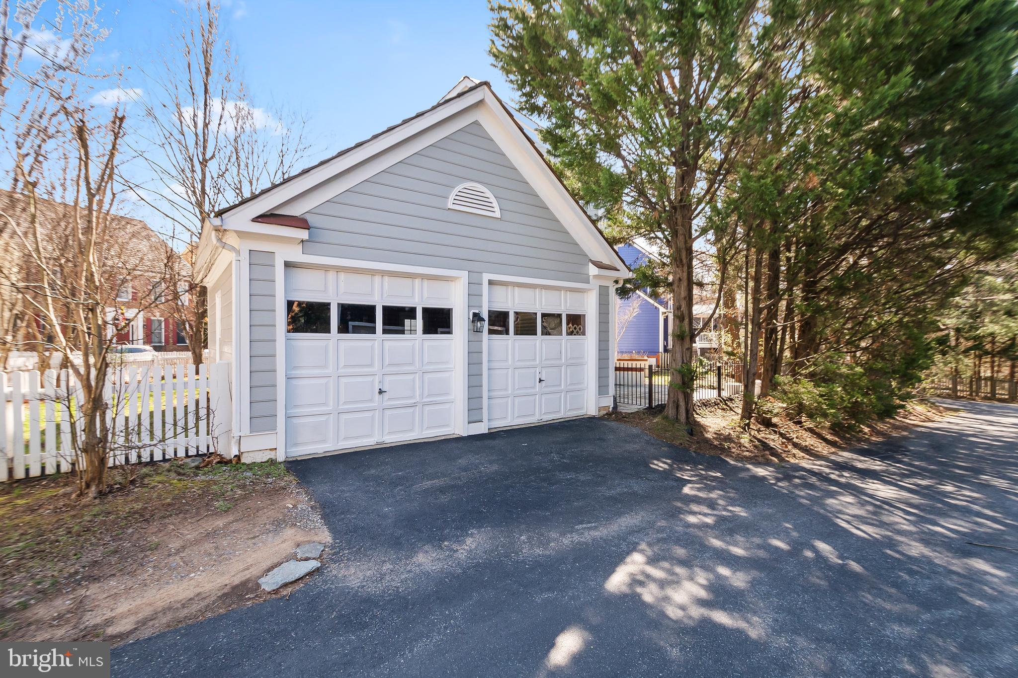 KENTLANDS - Residential