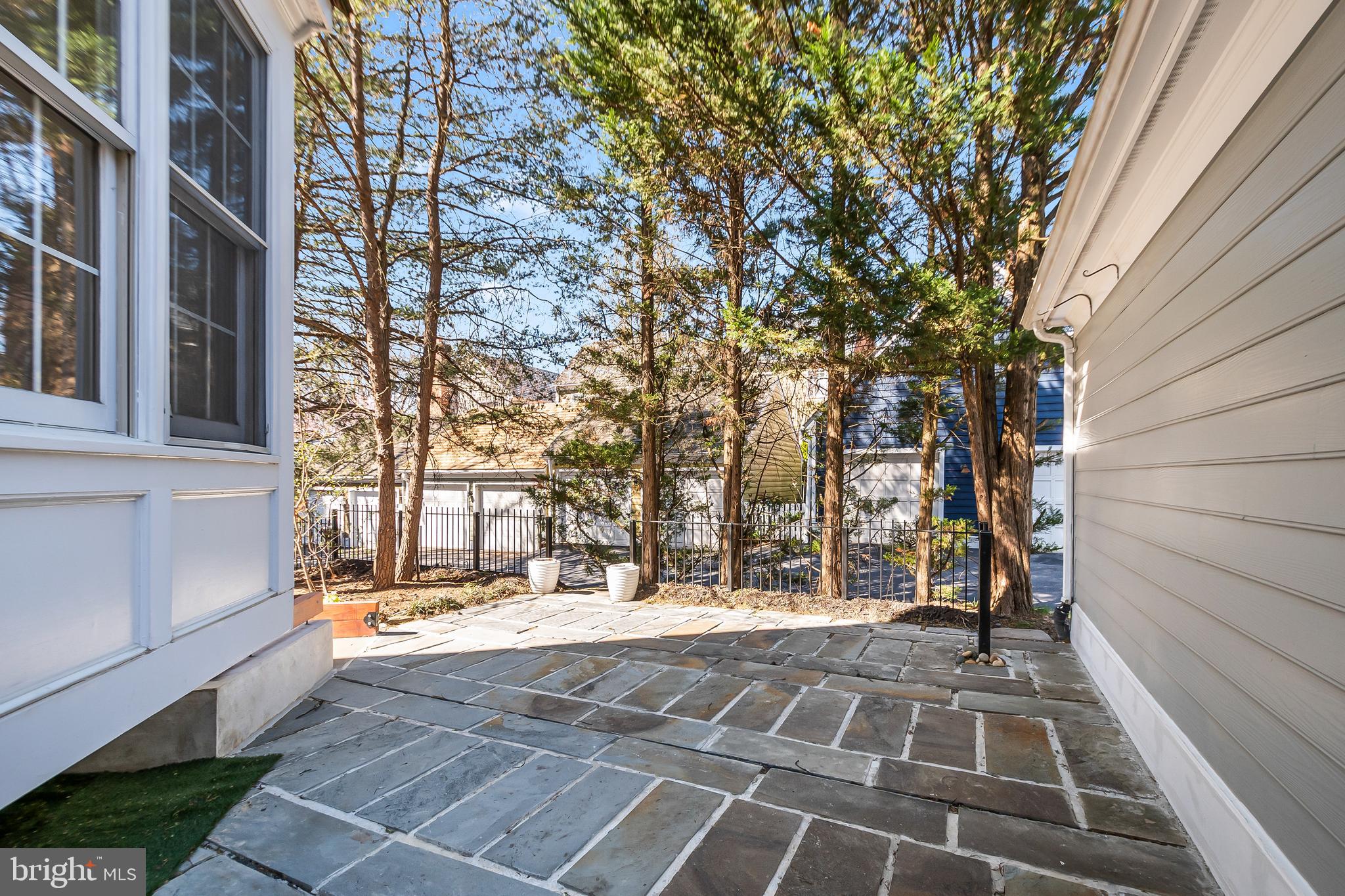 KENTLANDS - Residential