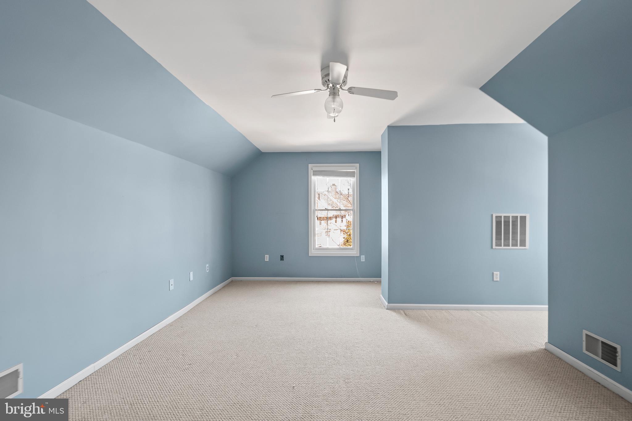 KENTLANDS - Residential