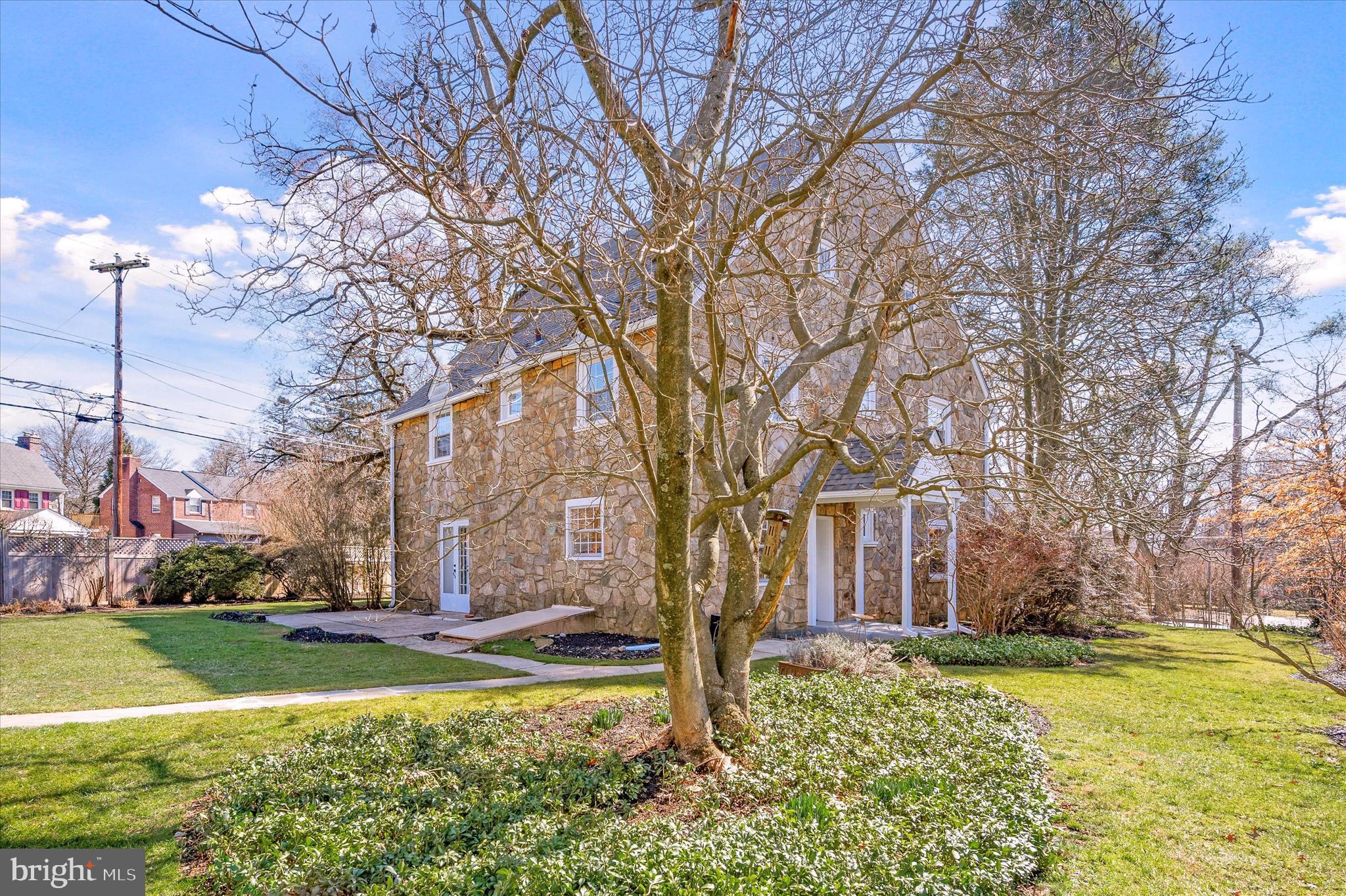 WYNNEWOOD PARK - Residential