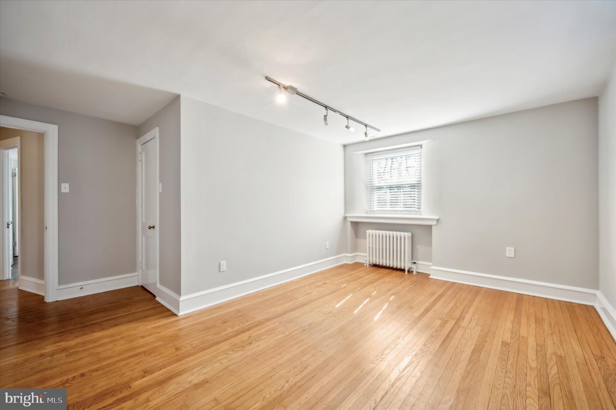 WYNNEWOOD PARK - Residential