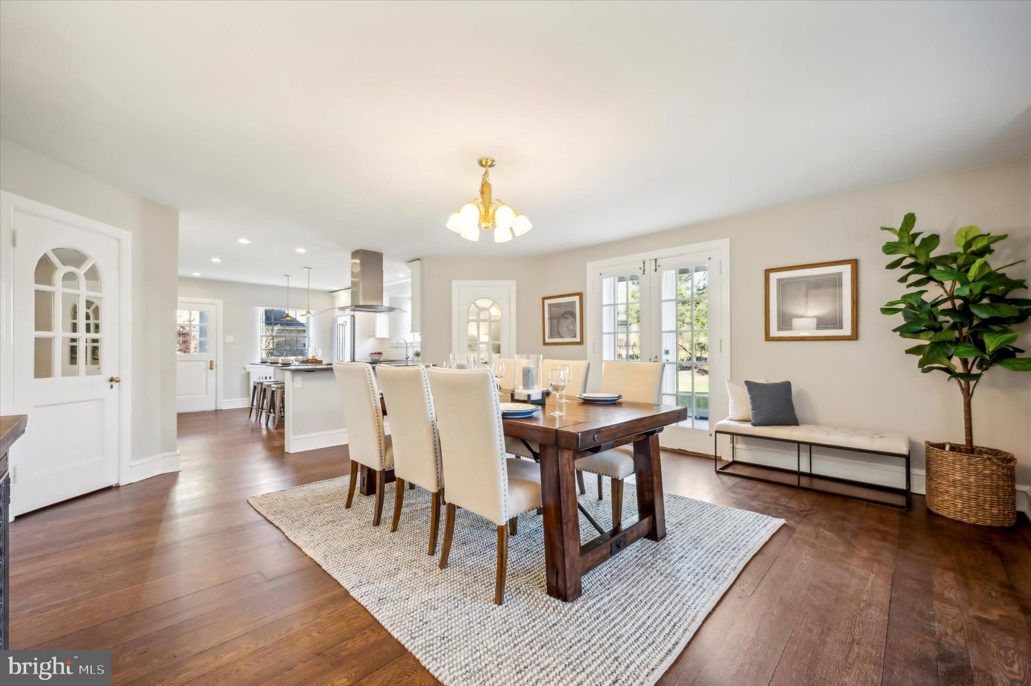 WYNNEWOOD PARK - Residential