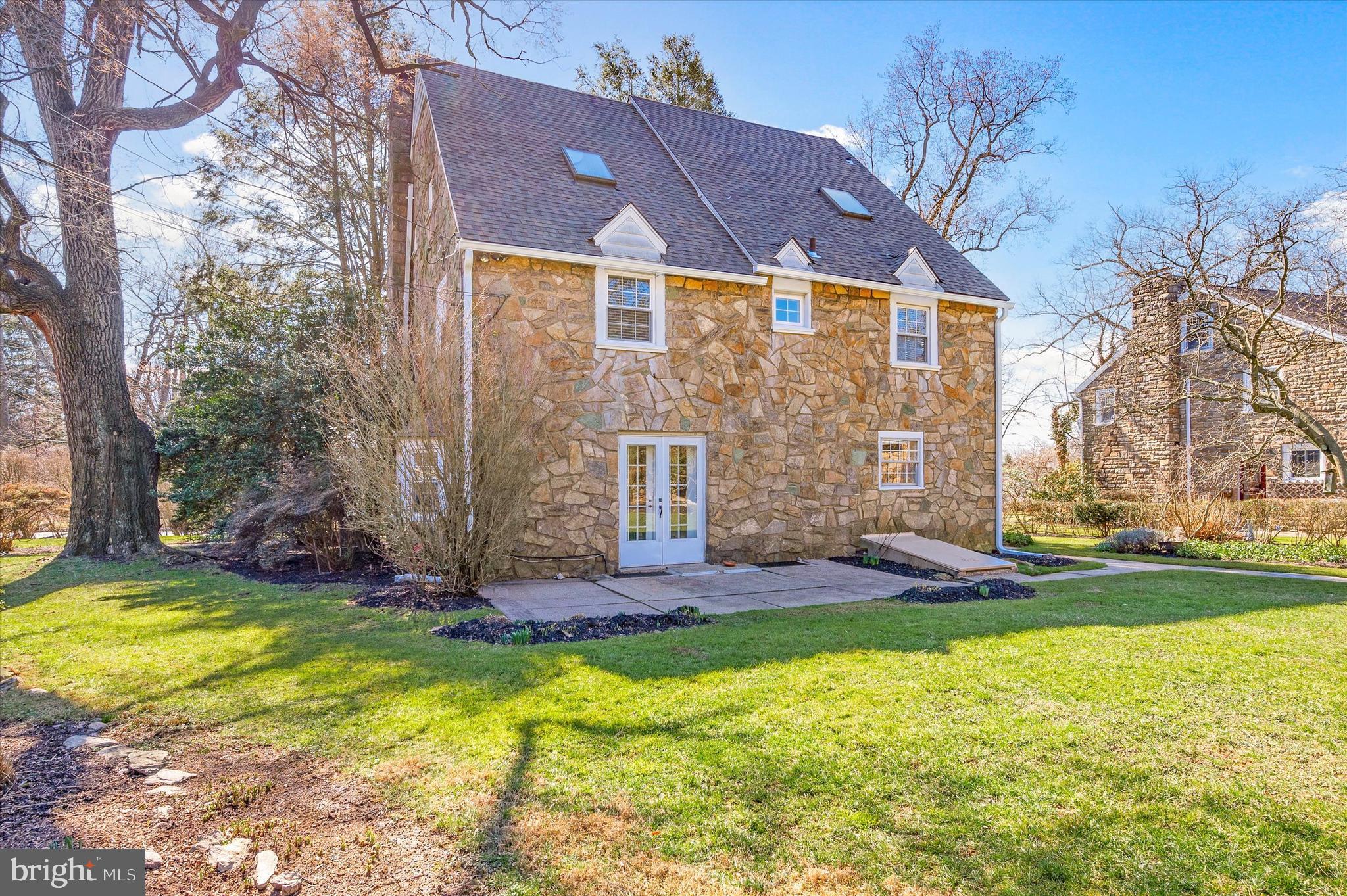 WYNNEWOOD PARK - Residential