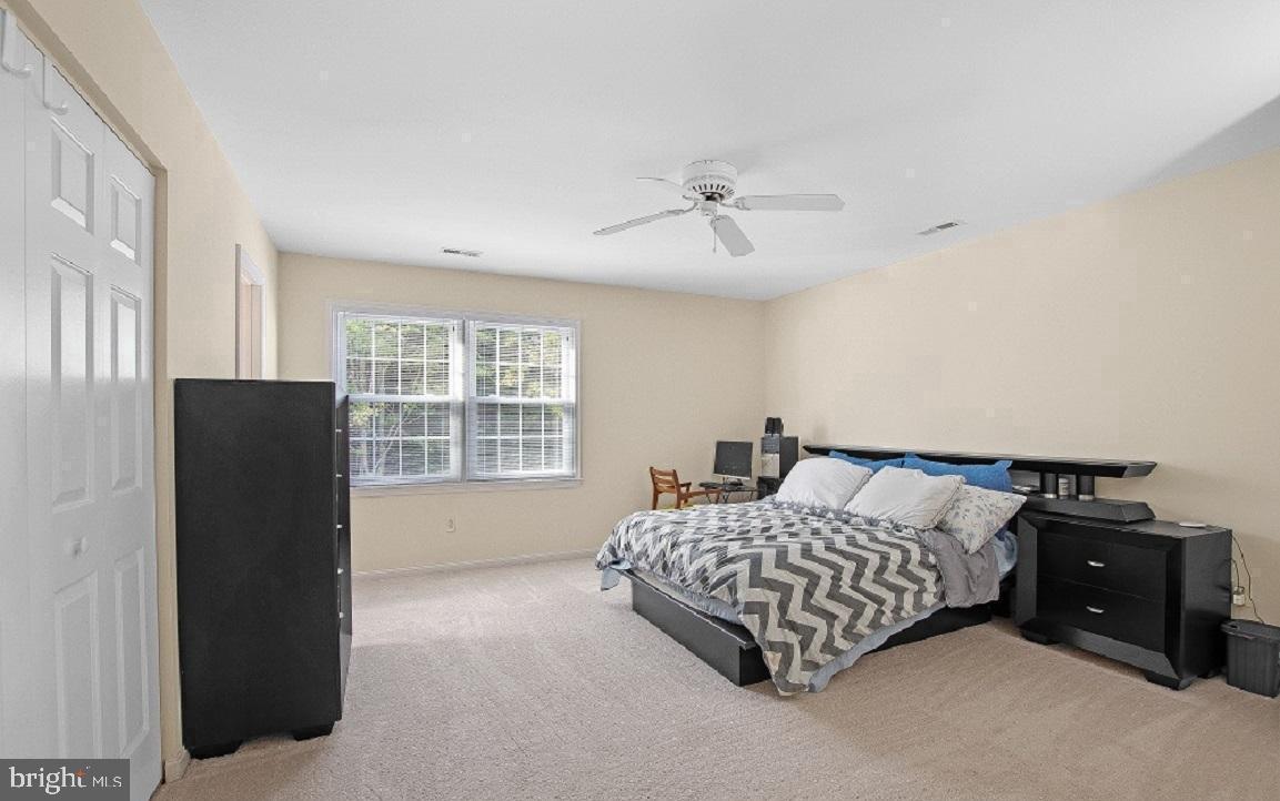 560 TWIN COVE LANE