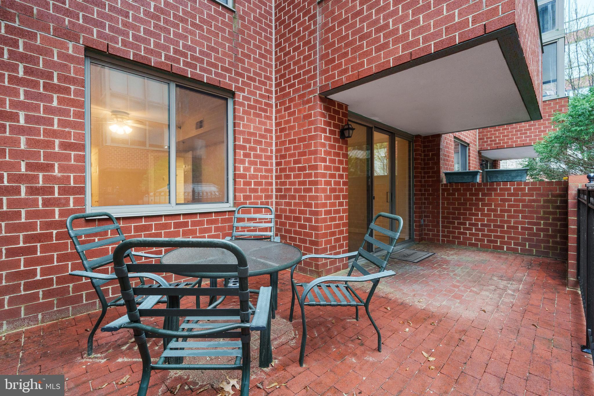 WINDSOR PLAZA - Residential