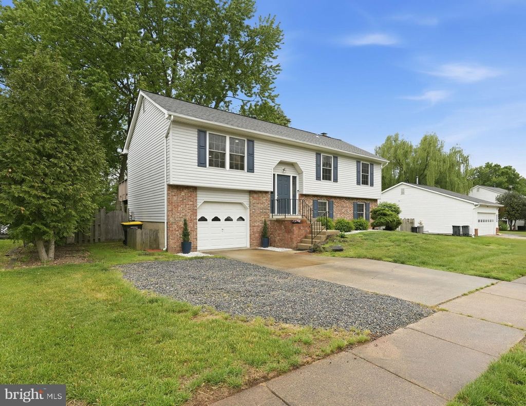 Photo of 14723 Jarnigan Street, CENTREVILLE, VA 20120 (MLS # VAFX2310562)