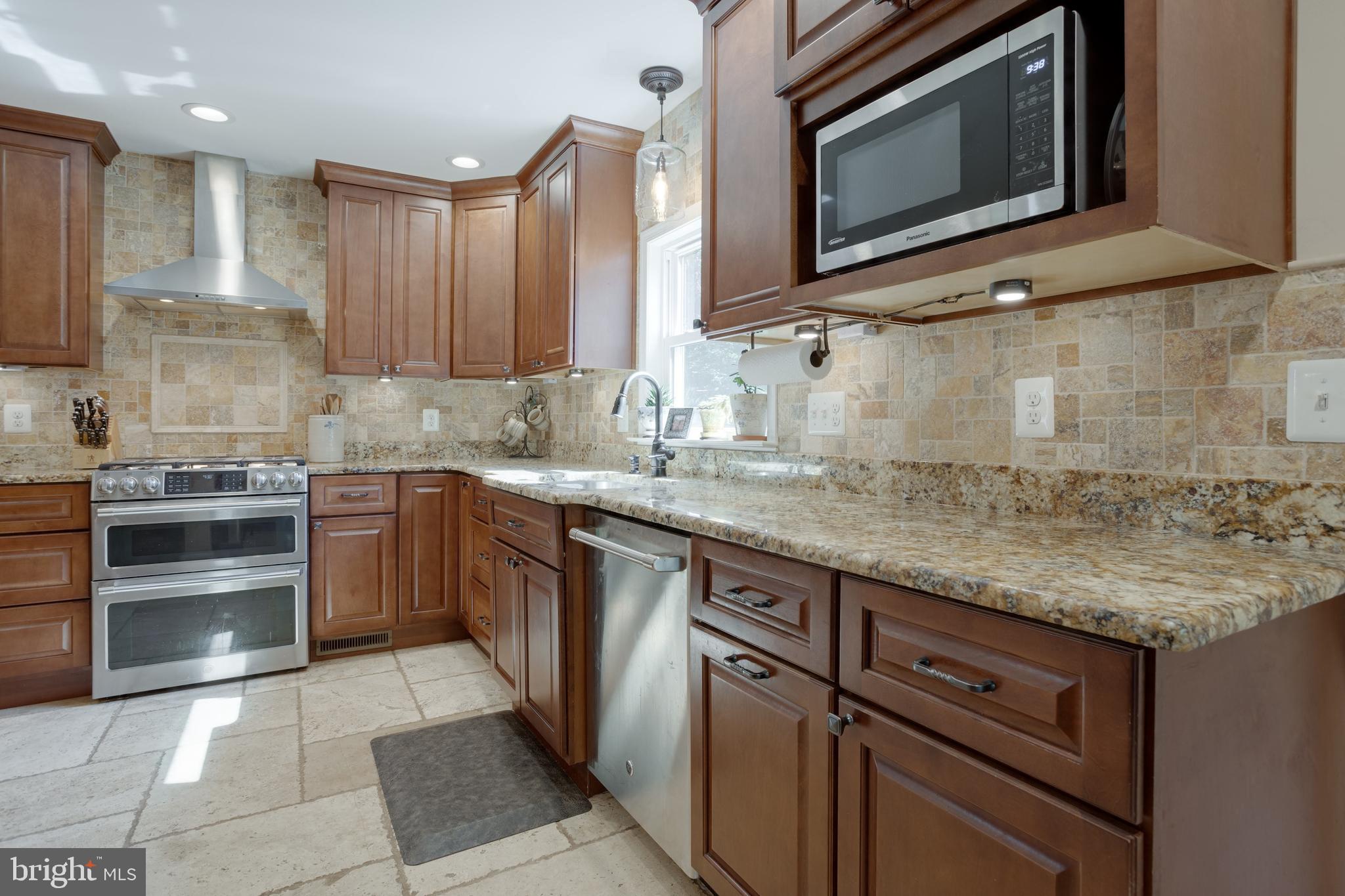 NEWINGTON STATION - Residential