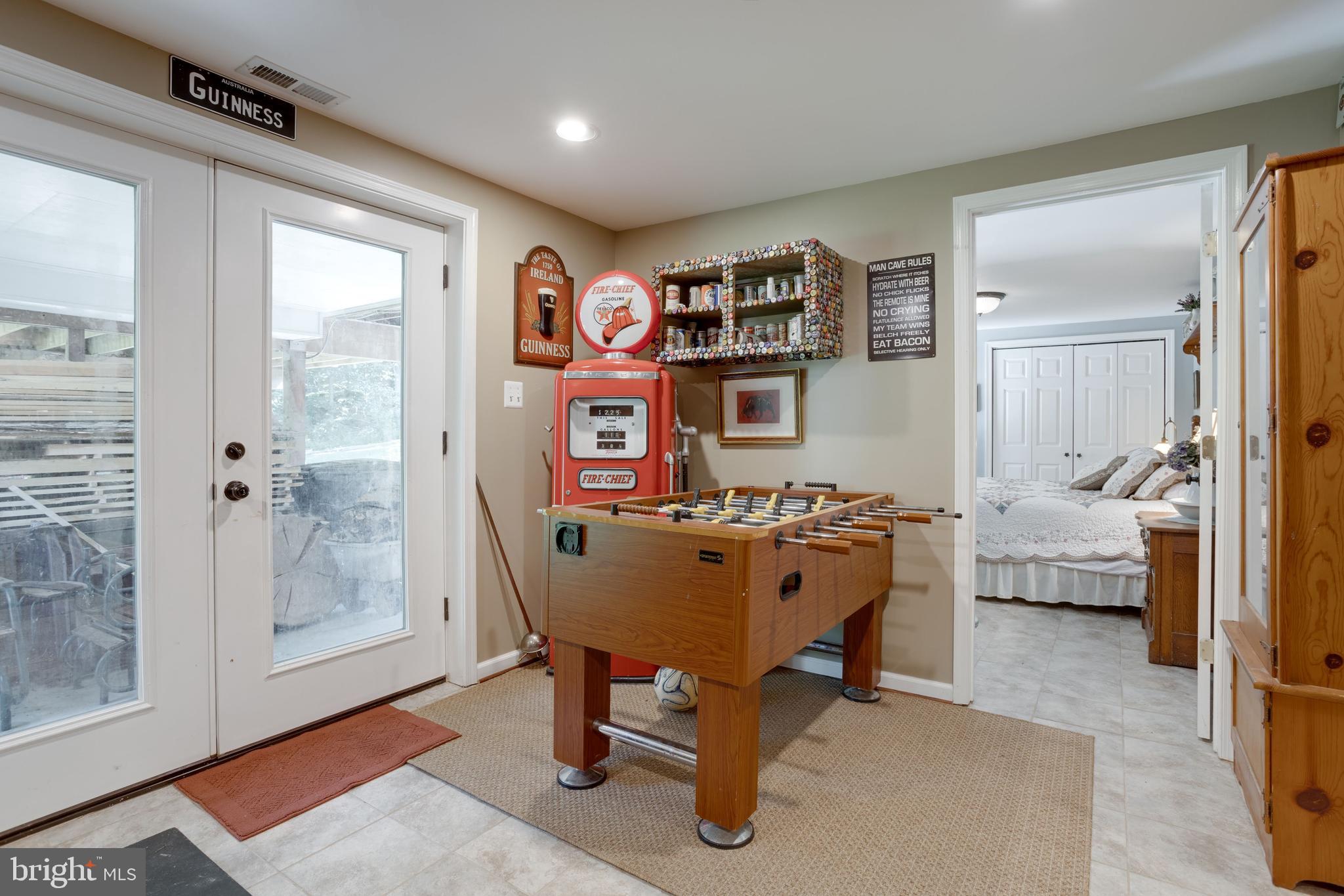 NEWINGTON STATION - Residential