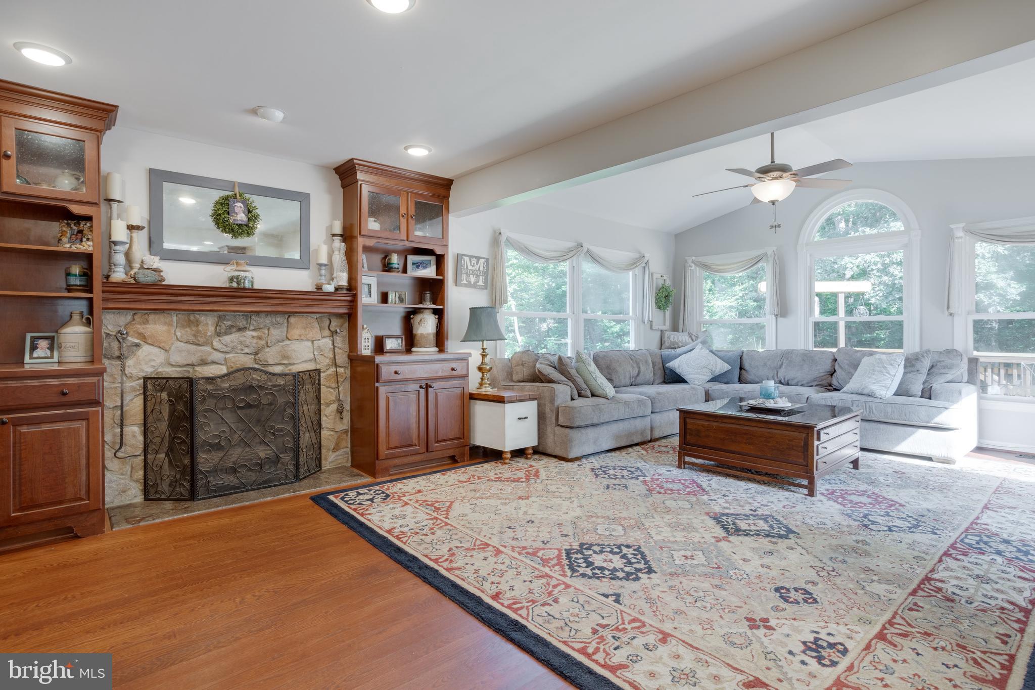 NEWINGTON STATION - Residential