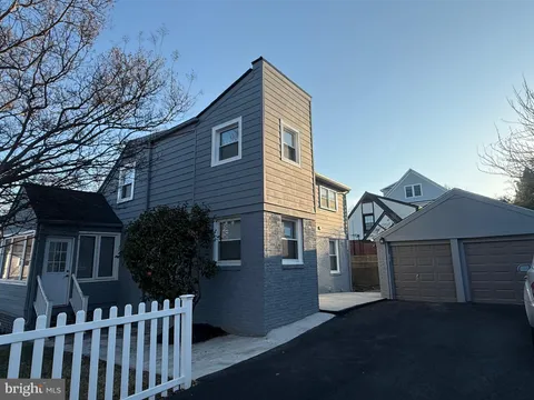 MLS: VAAR2055910