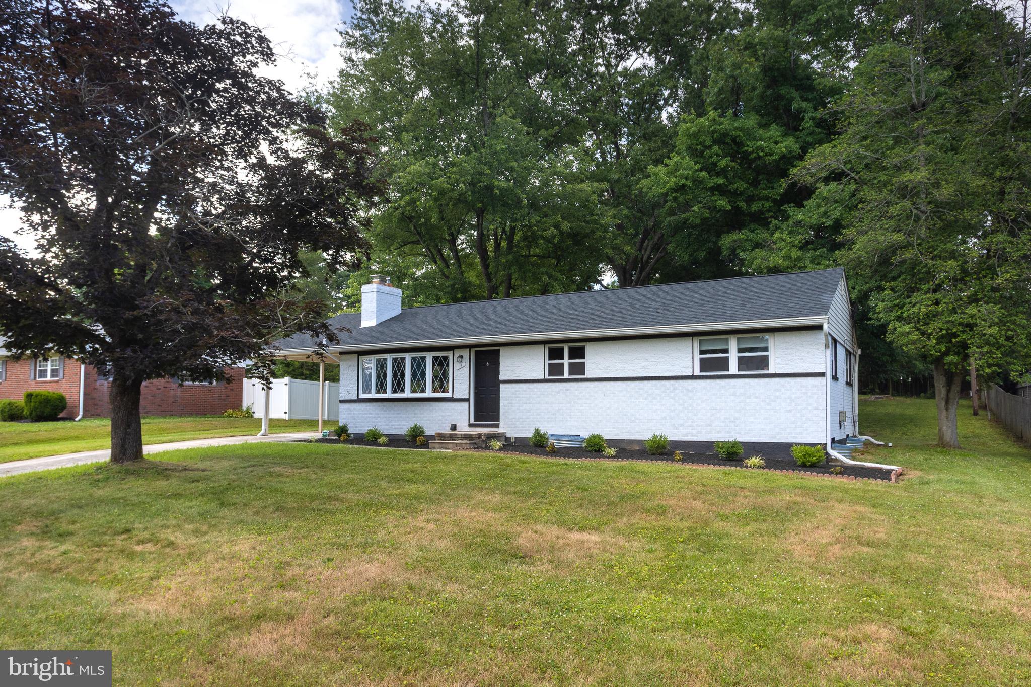 14 COLONIAL ROAD
