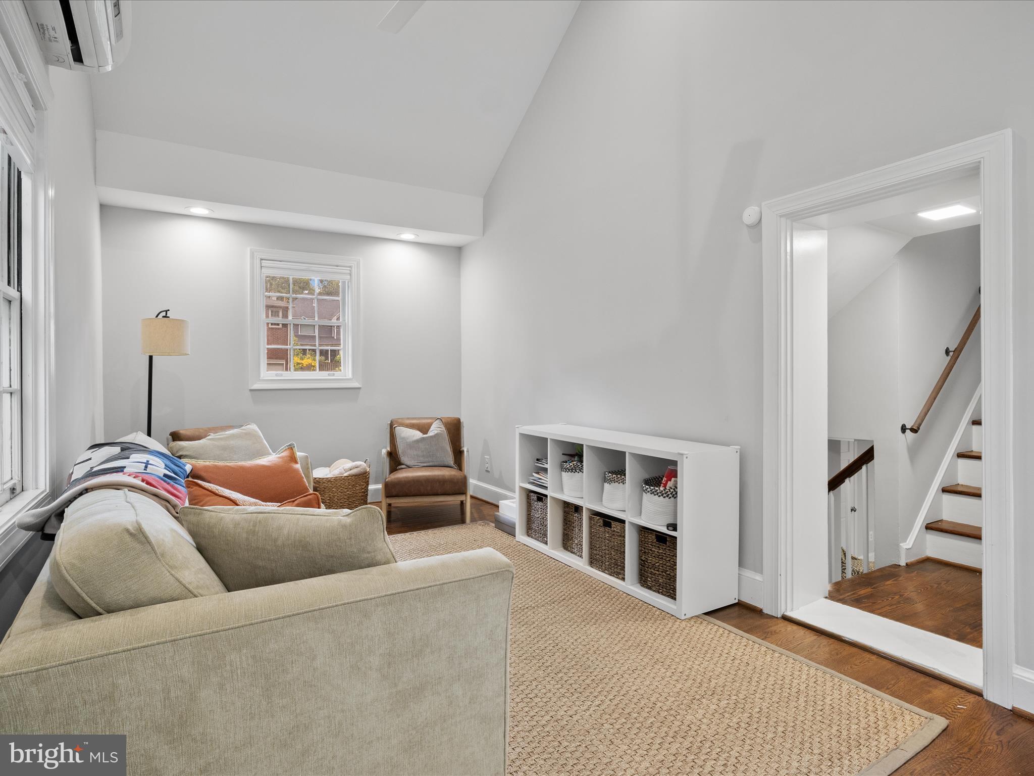 ASHTON HEIGHTS - Residential