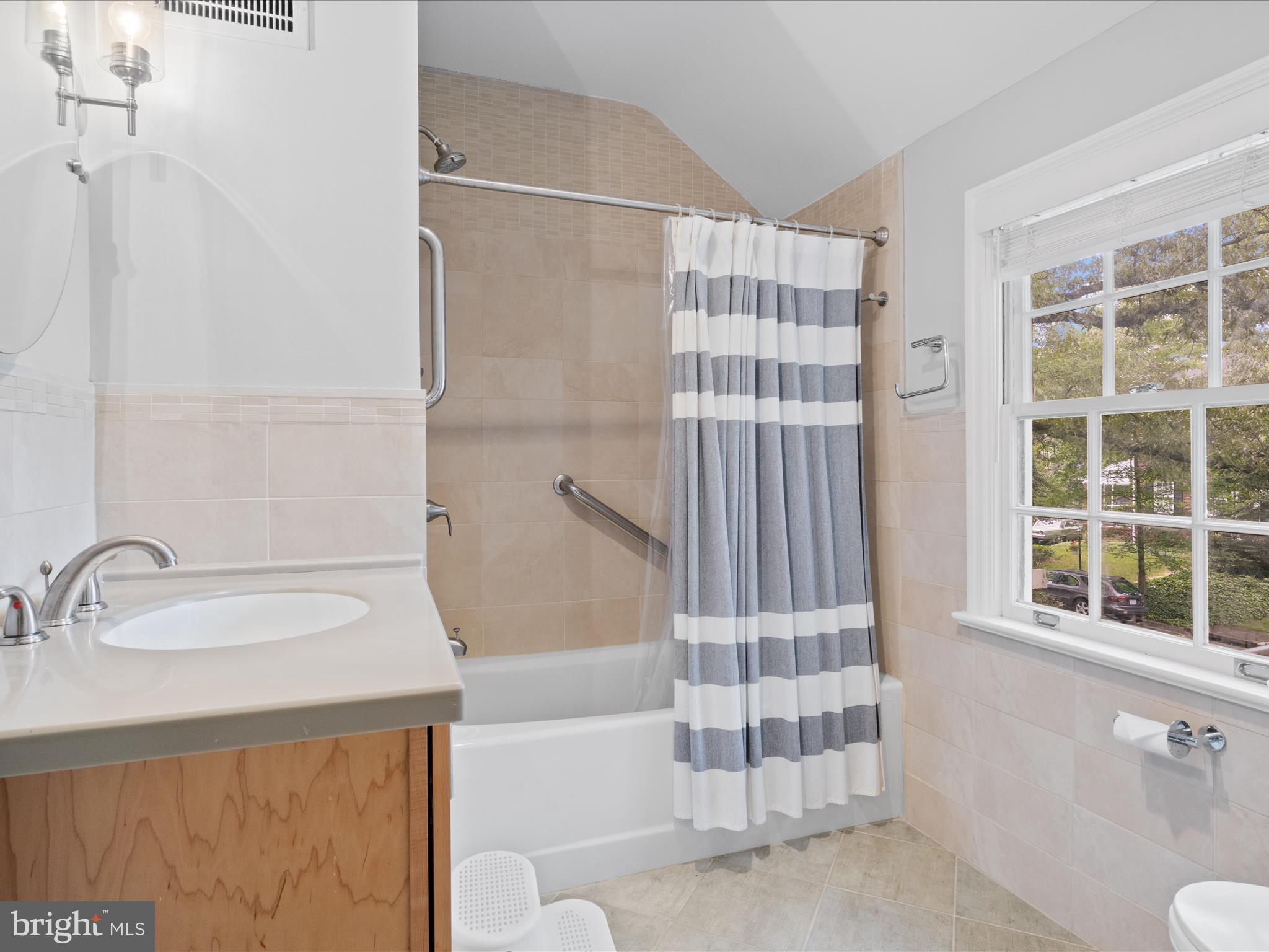 ASHTON HEIGHTS - Residential