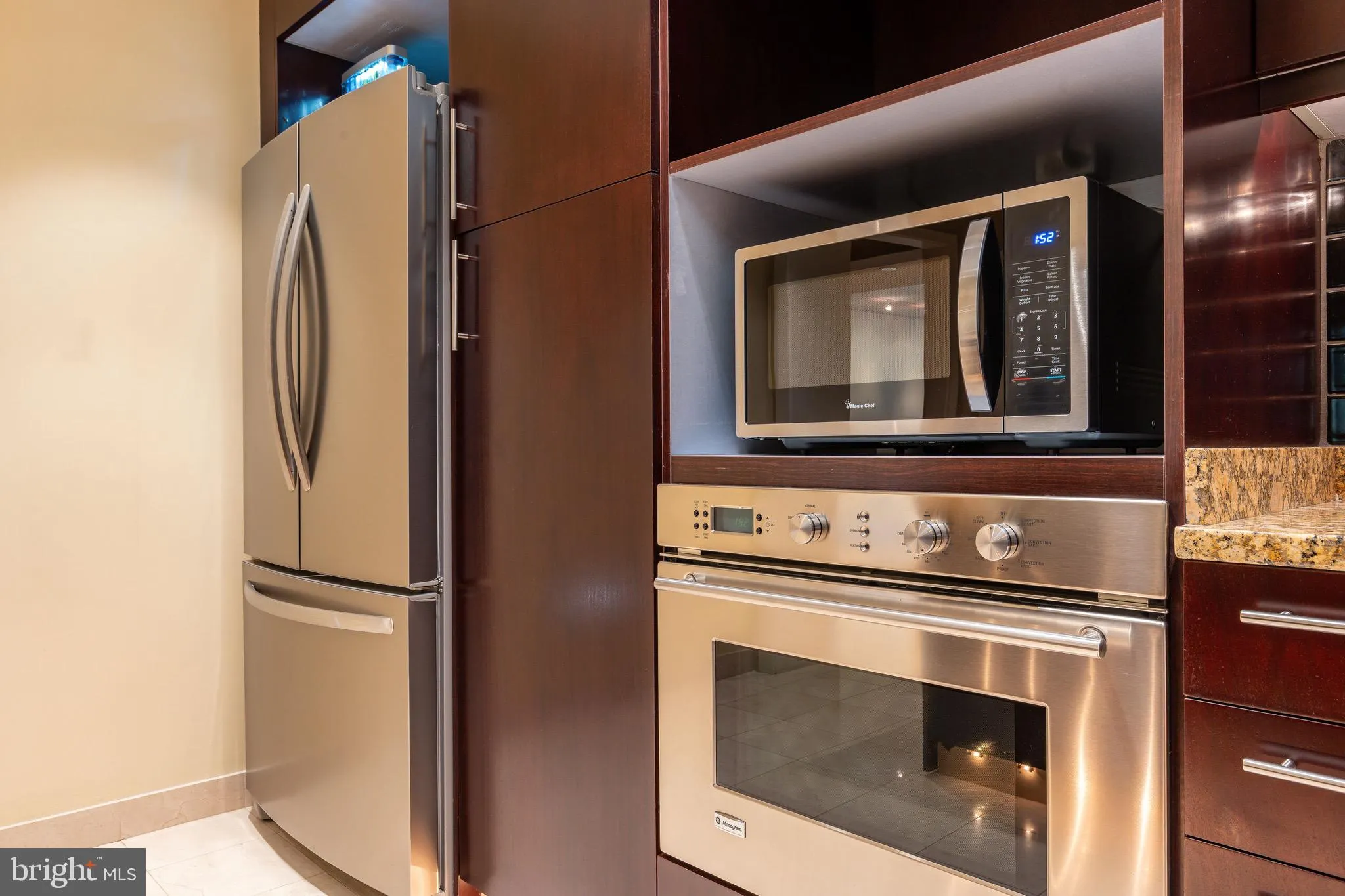 Bala Cynwyd, Pennsylvania 19004, United States, 2 Bedrooms Bedrooms, ,3 BathroomsBathrooms,Residential,Active,241598