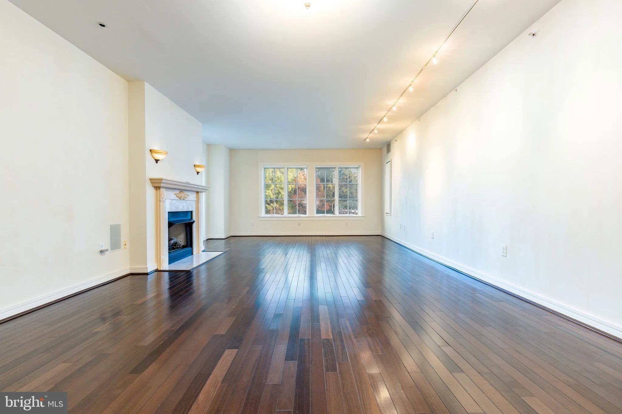 Bala Cynwyd, Pennsylvania 19004, United States, 2 Bedrooms Bedrooms, ,3 BathroomsBathrooms,Residential,Active,241598