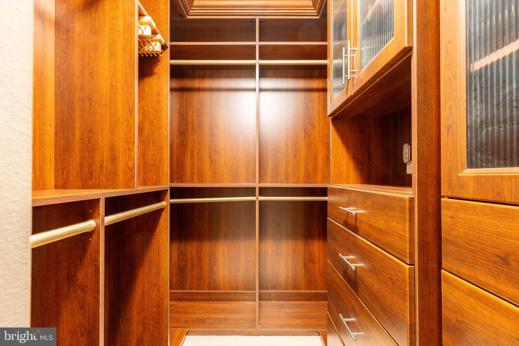 Bala Cynwyd, Pennsylvania 19004, United States, 2 Bedrooms Bedrooms, ,3 BathroomsBathrooms,Residential,Active,241598