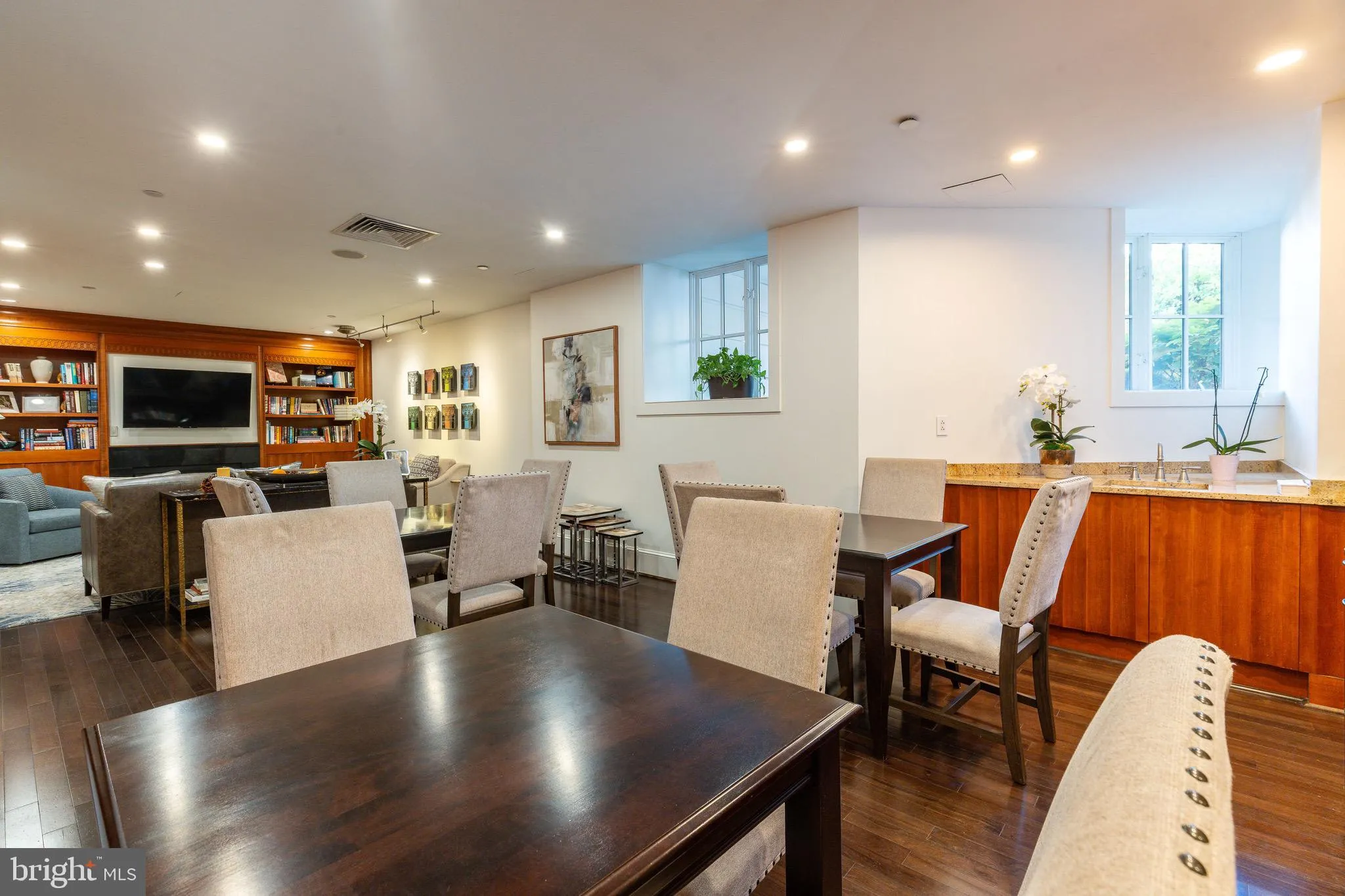 Bala Cynwyd, Pennsylvania 19004, United States, 2 Bedrooms Bedrooms, ,3 BathroomsBathrooms,Residential,Active,241598