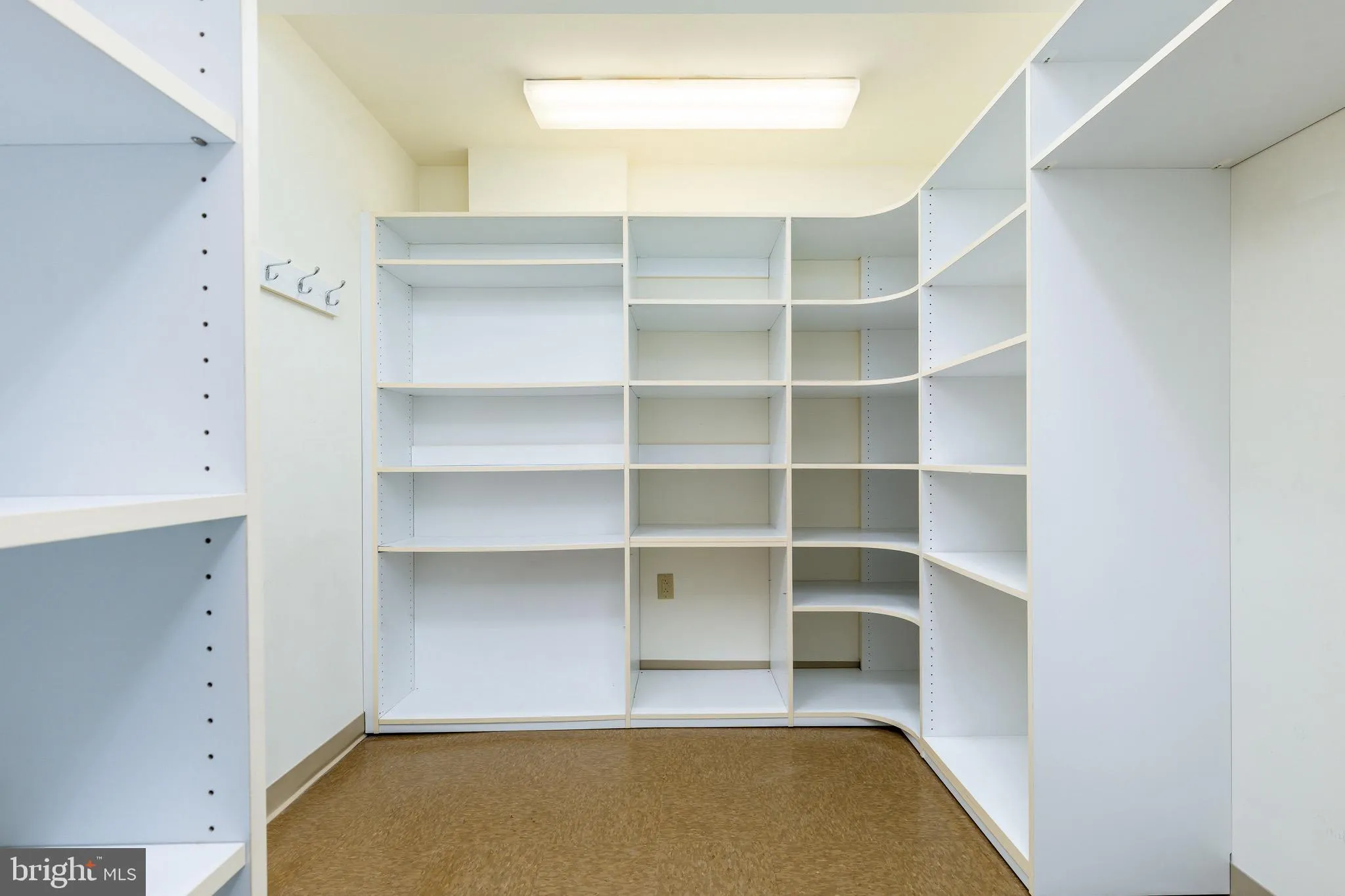 Bala Cynwyd, Pennsylvania 19004, United States, 2 Bedrooms Bedrooms, ,3 BathroomsBathrooms,Residential,Active,241598