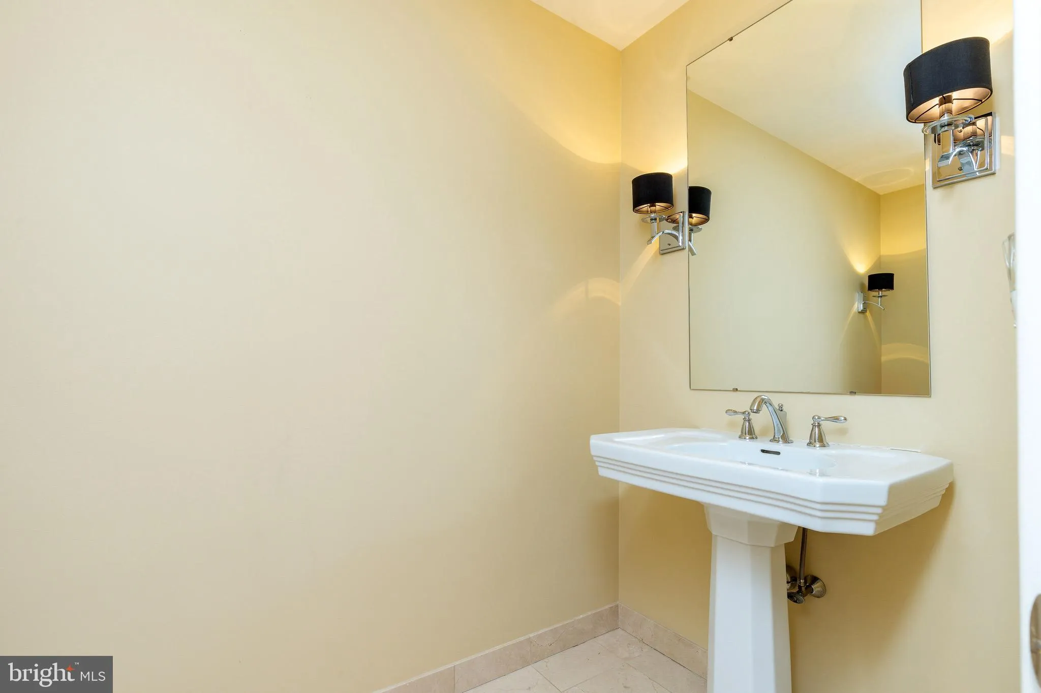 Bala Cynwyd, Pennsylvania 19004, United States, 2 Bedrooms Bedrooms, ,3 BathroomsBathrooms,Residential,Active,241598