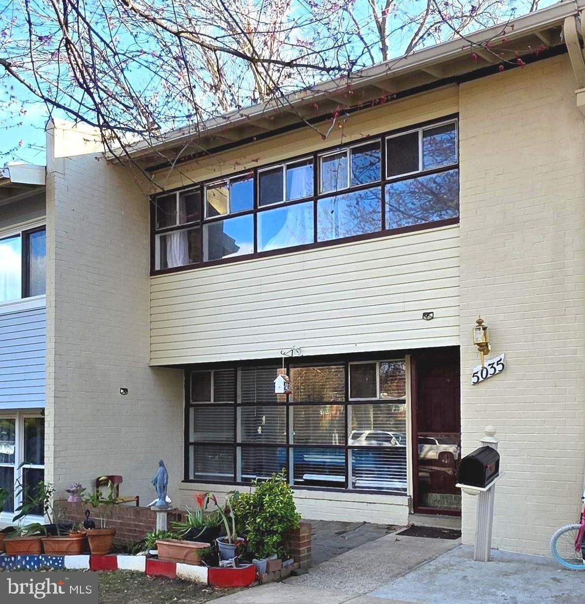 5035 AMERICANA DRIVE