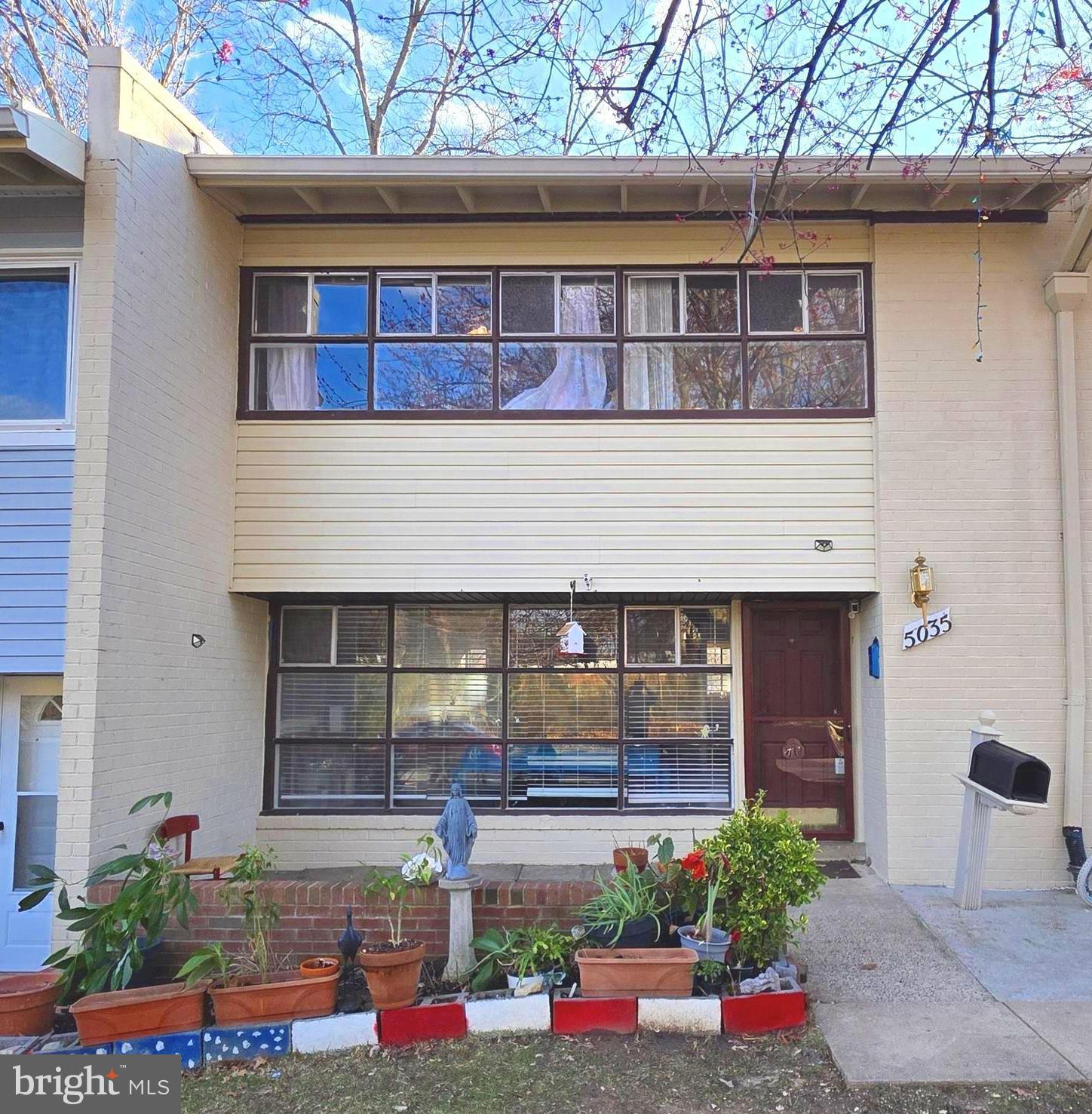 5035 AMERICANA DRIVE