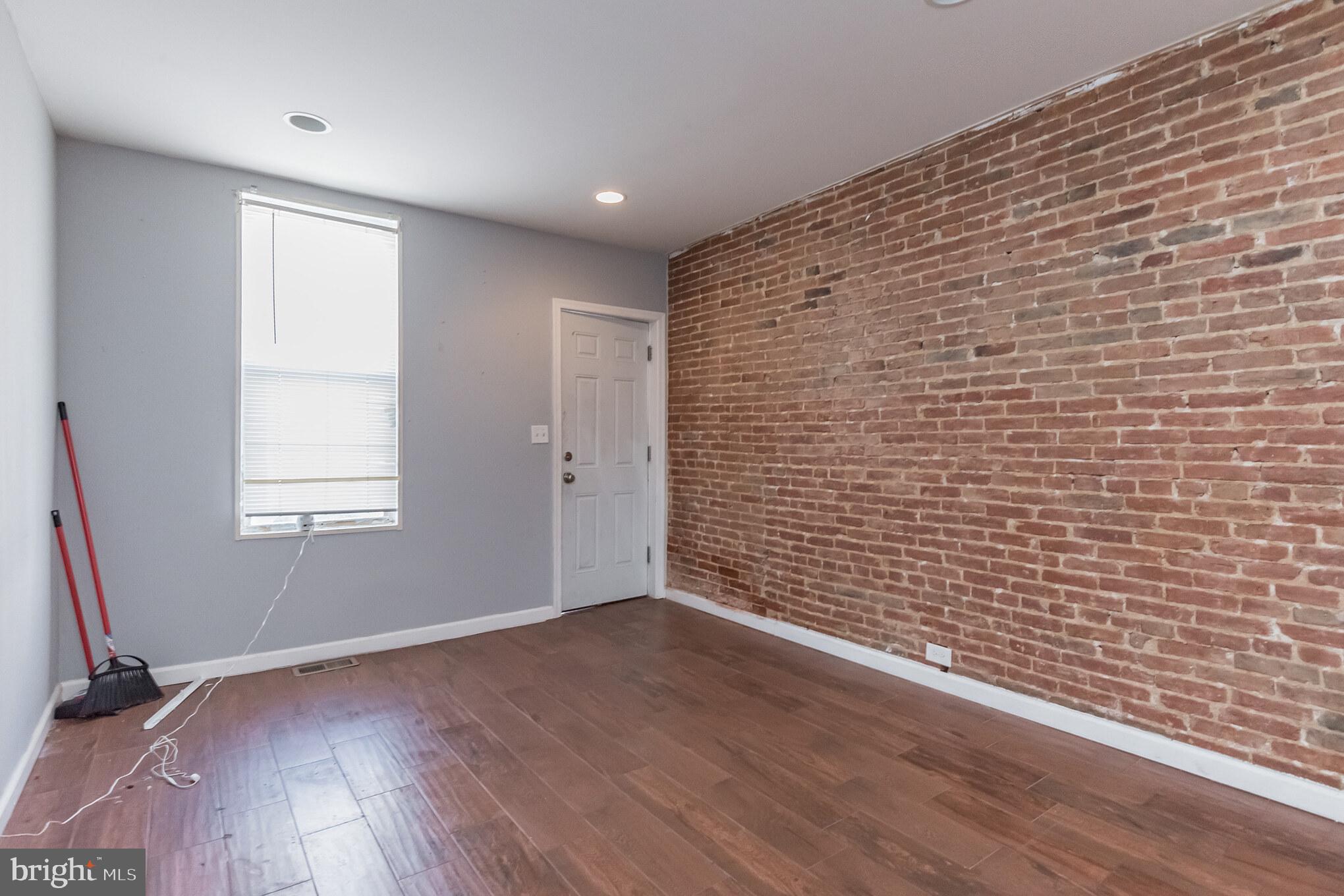 WASHINGTON VILLAGE - Residential