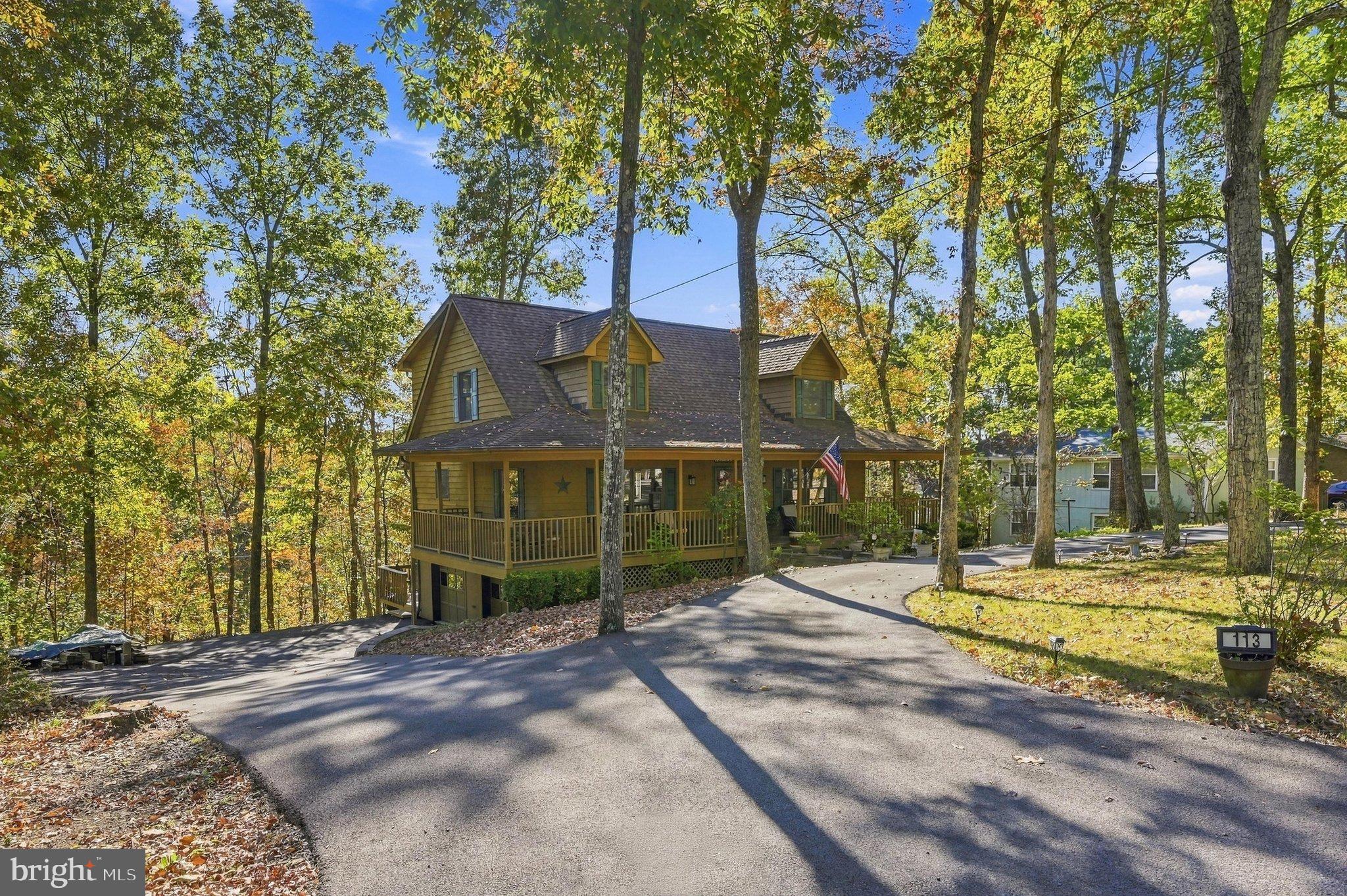 113 GREENWOOD COURT
