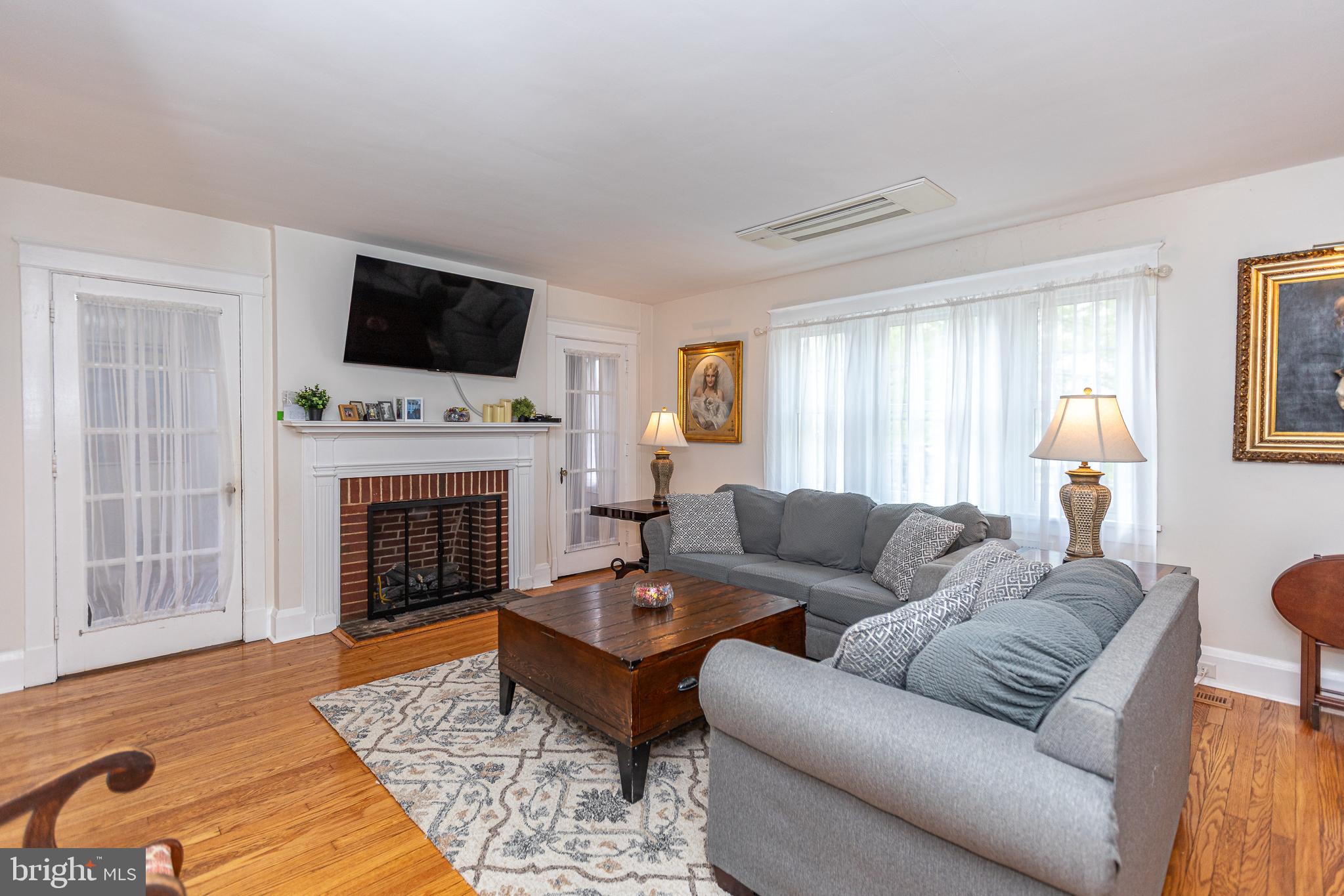 TOWSON - Residential