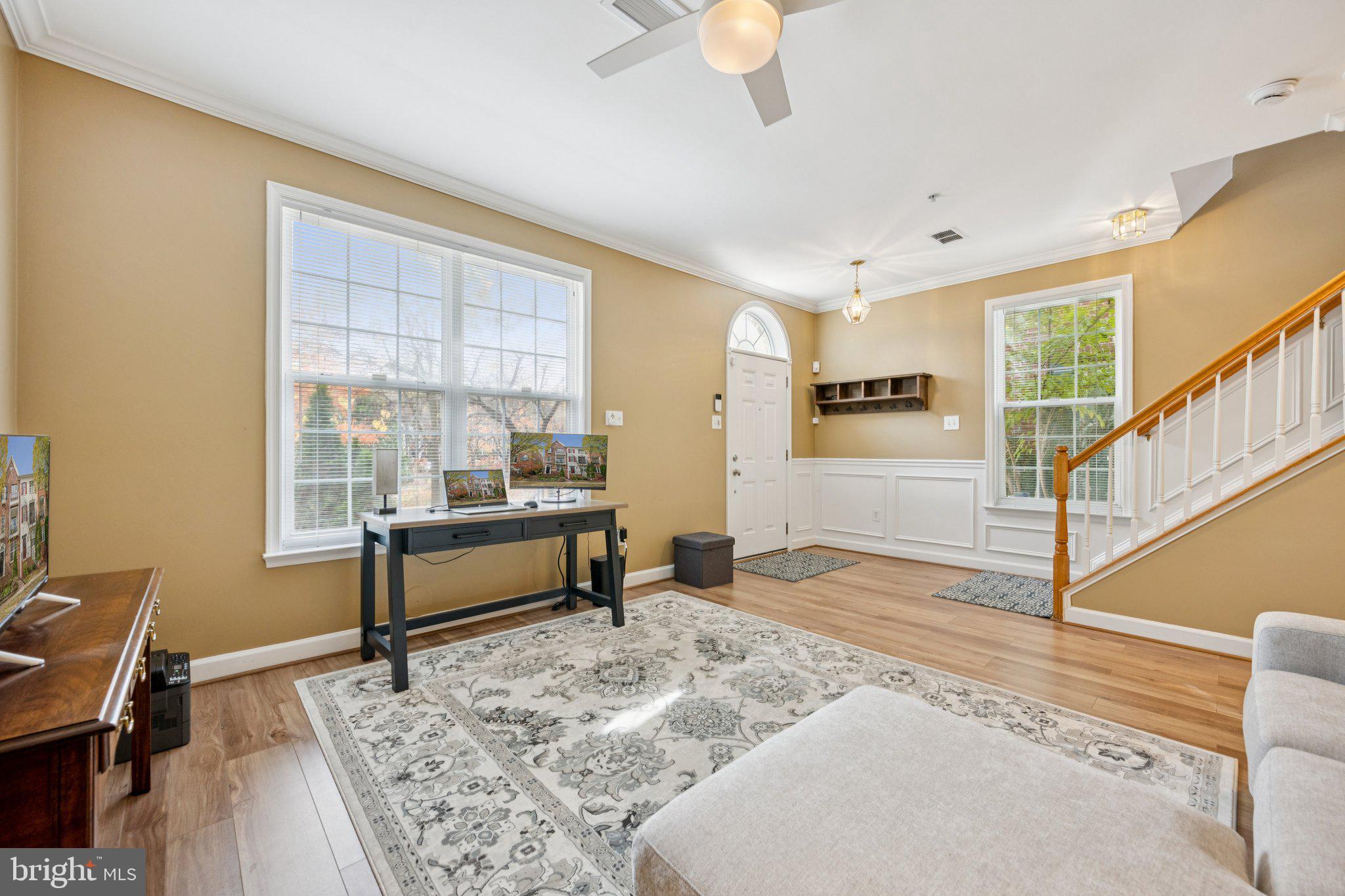 311 GARDEN VIEW SQUARE