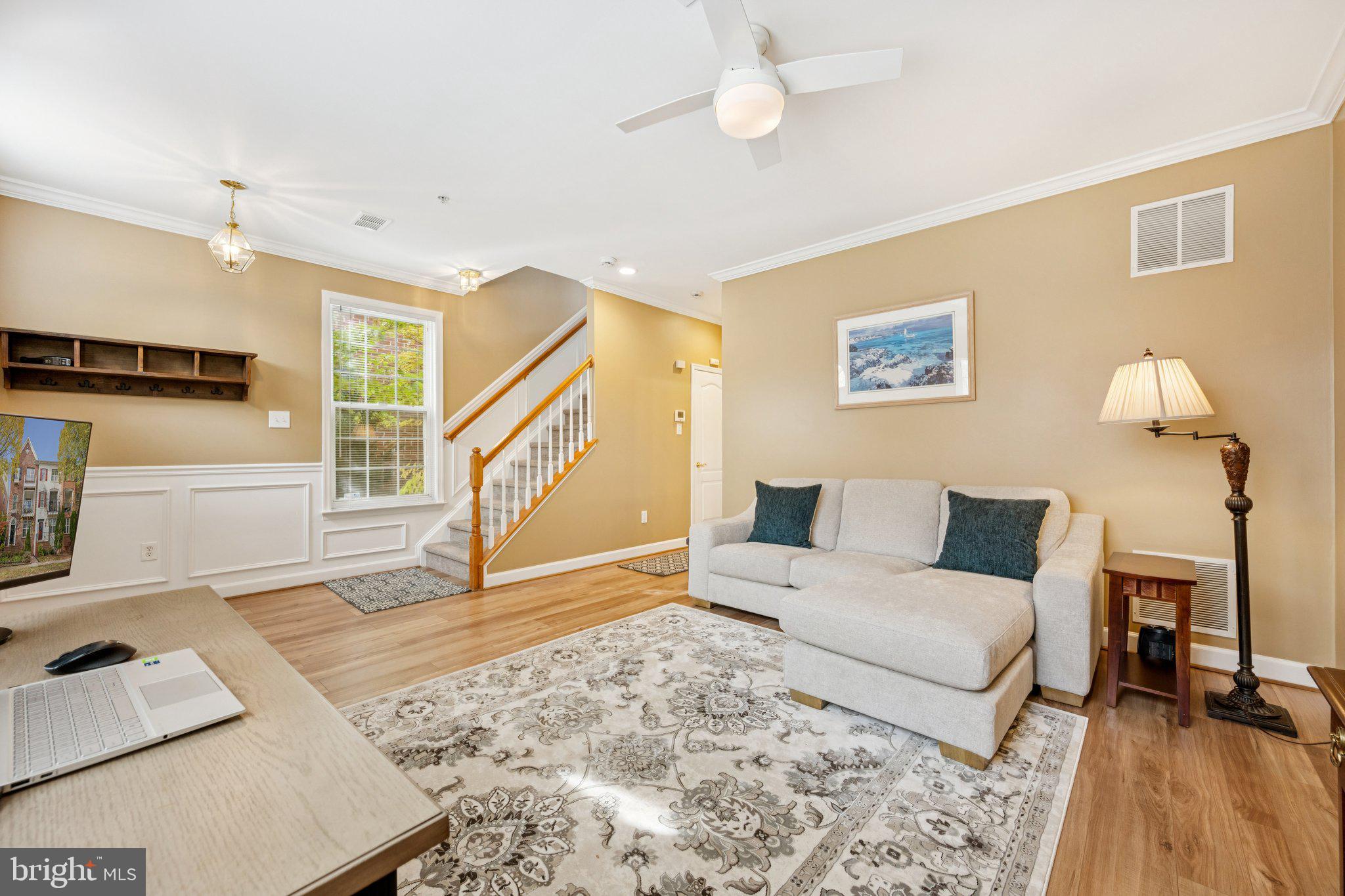 311 GARDEN VIEW SQUARE